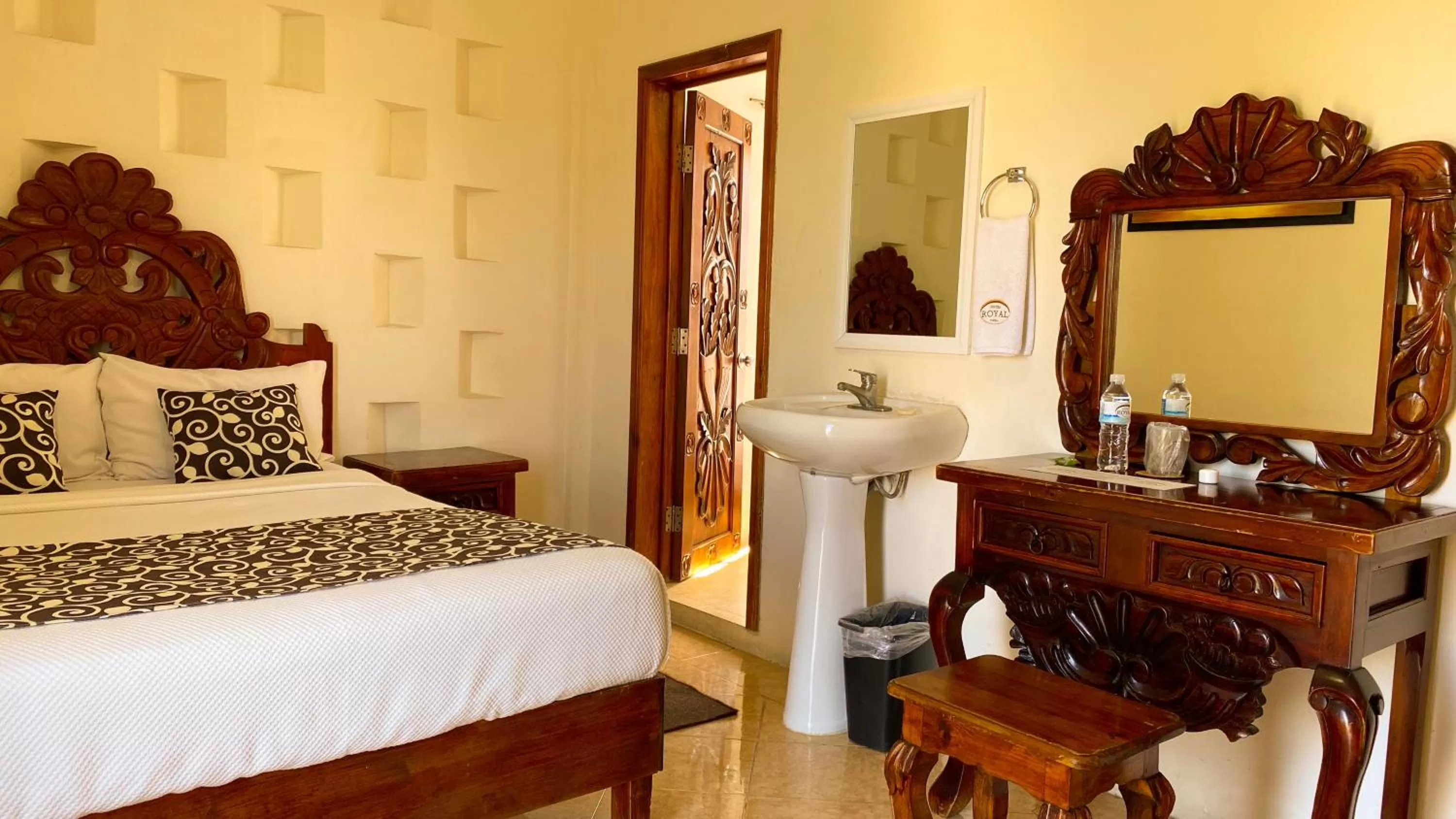 Bed in Hotel Royal Puebla