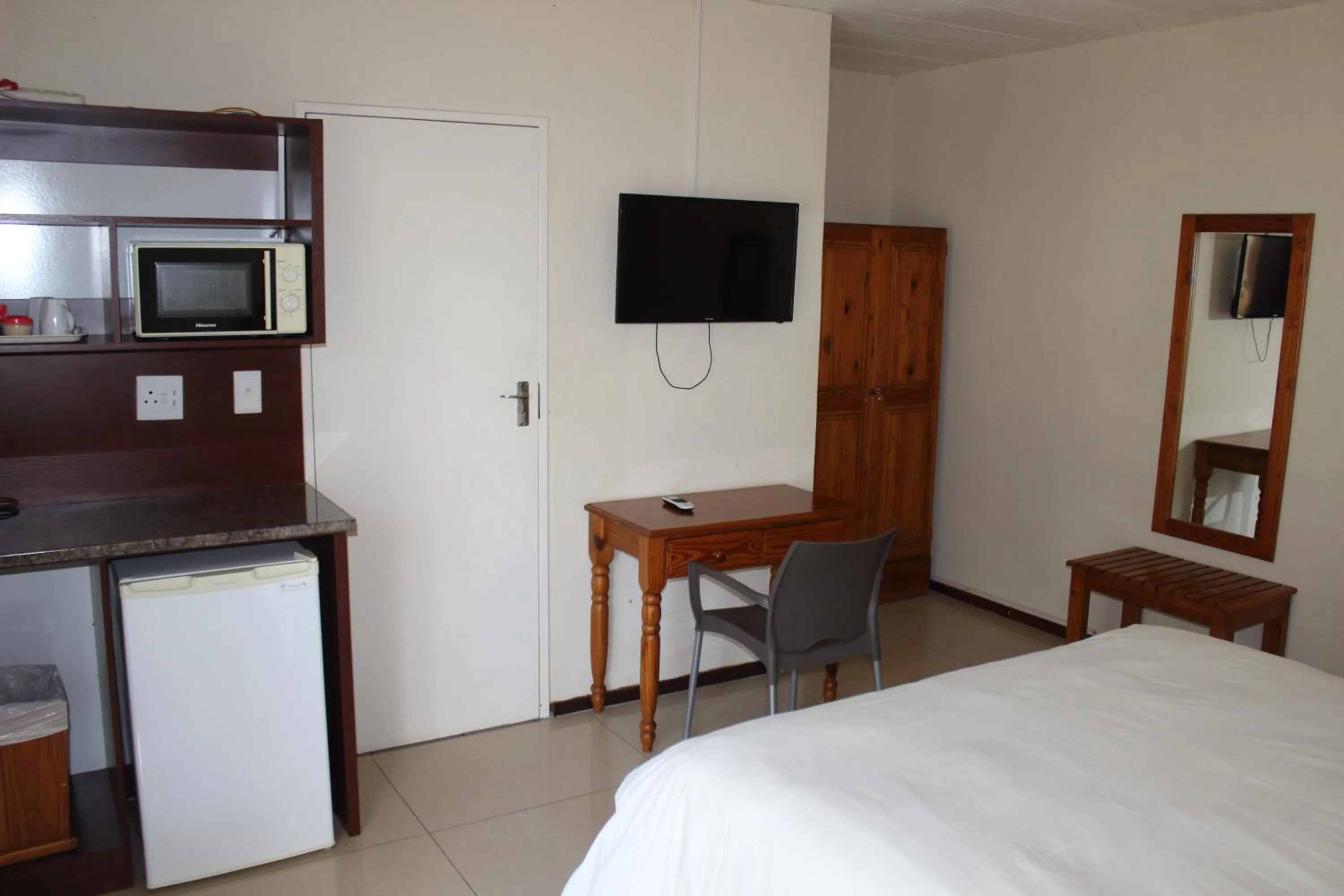 Bed in Purple Olive Guest House