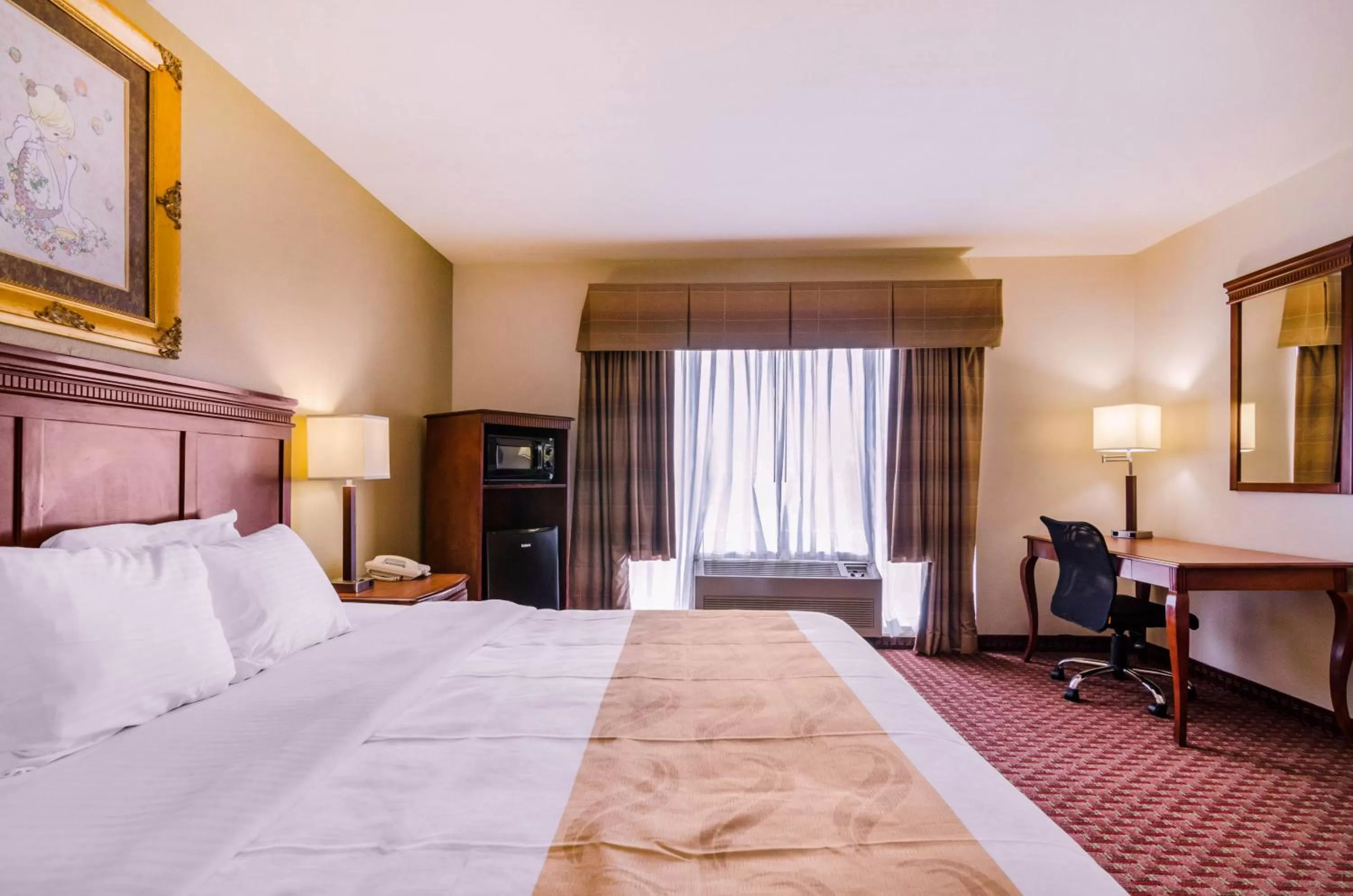 Photo of the whole room in Quality Inn & Suites Carthage near Precious Moments Chapel