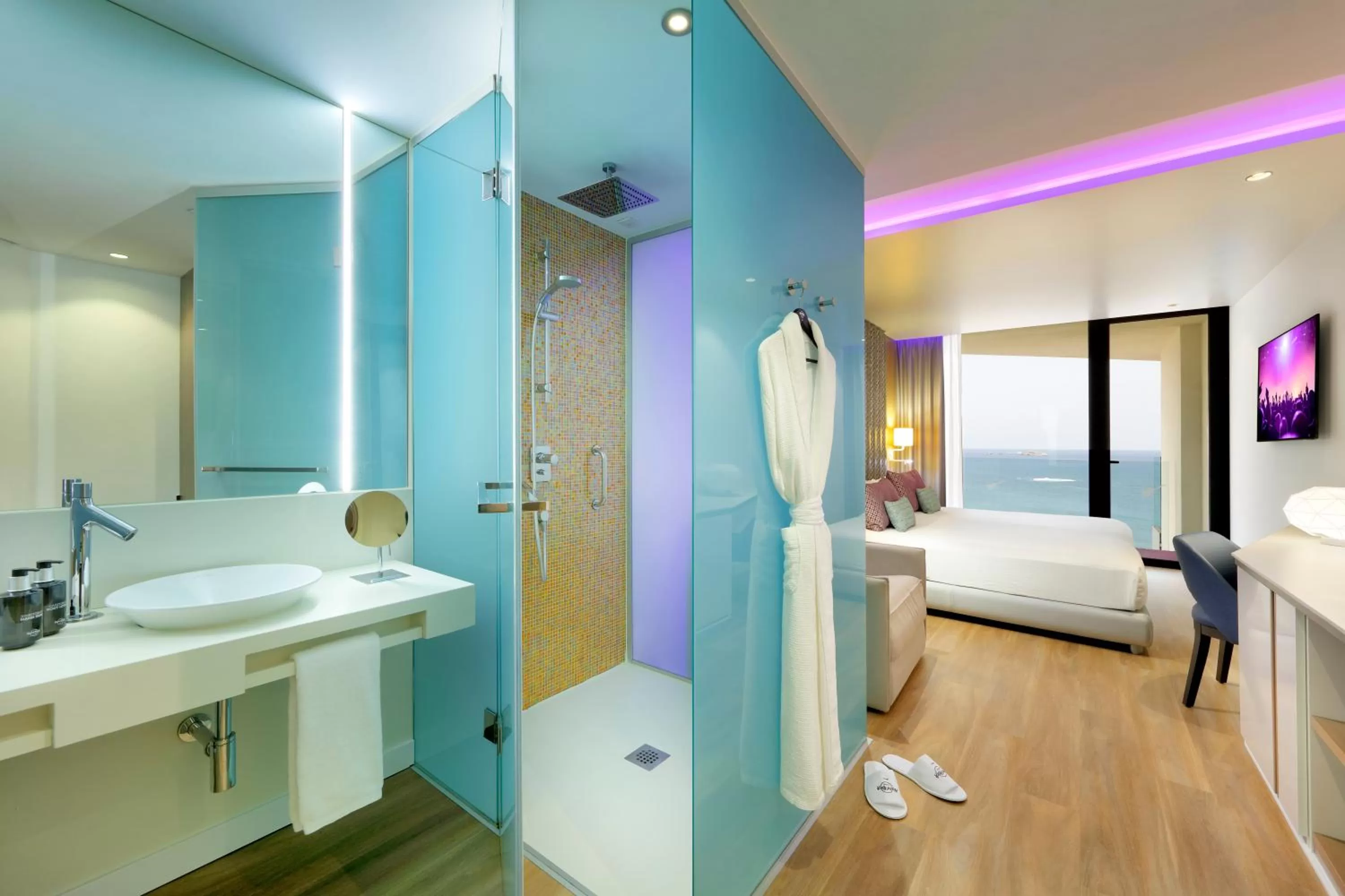 Shower, Bed in Hard Rock Hotel Ibiza