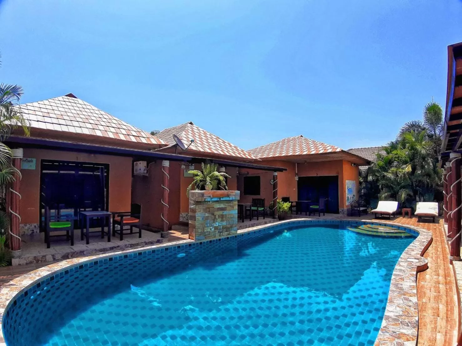 Property building in Panisara Pool Villa Resort Huahin