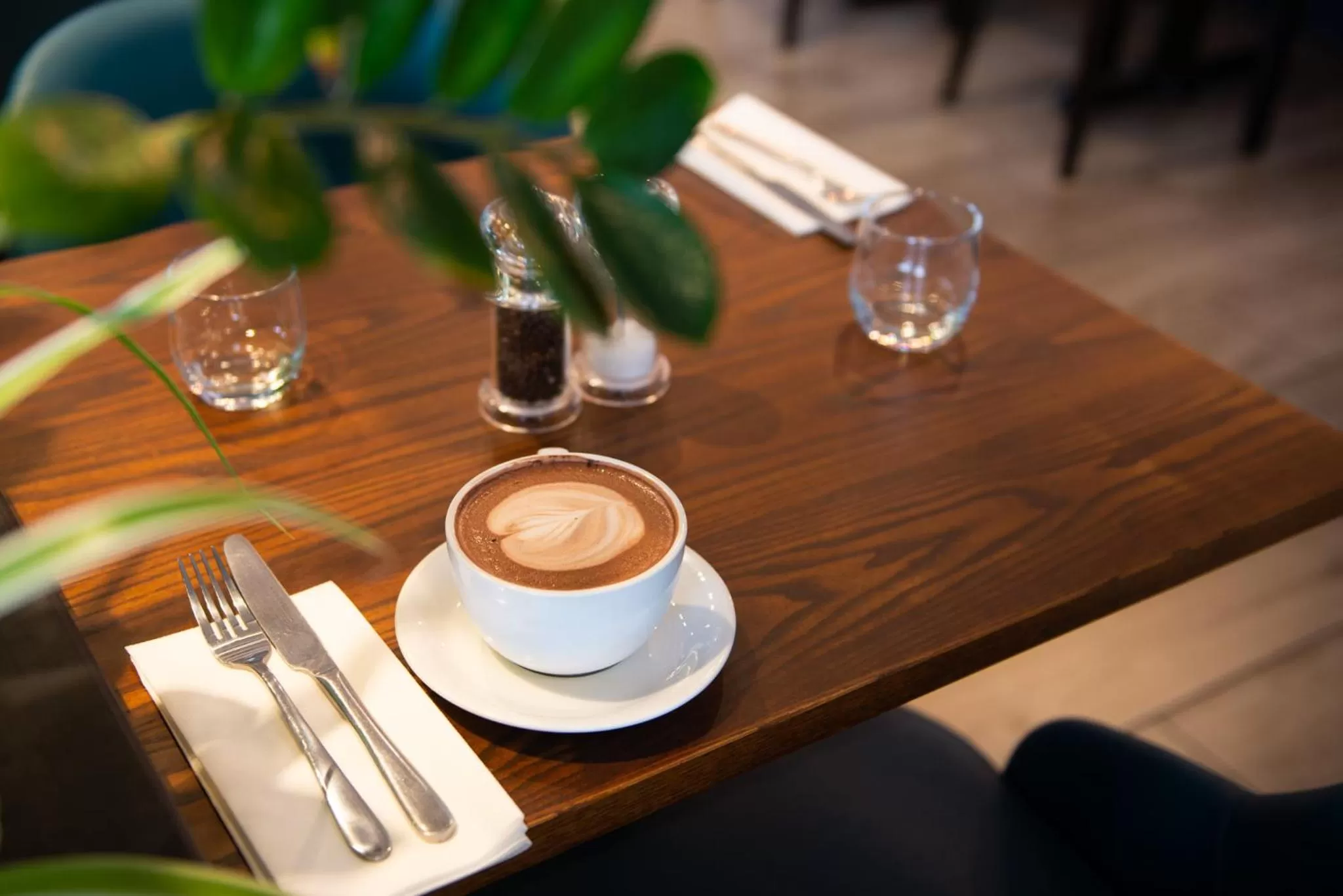 Restaurant/Places to Eat in Rooms at The Deck, Penarth