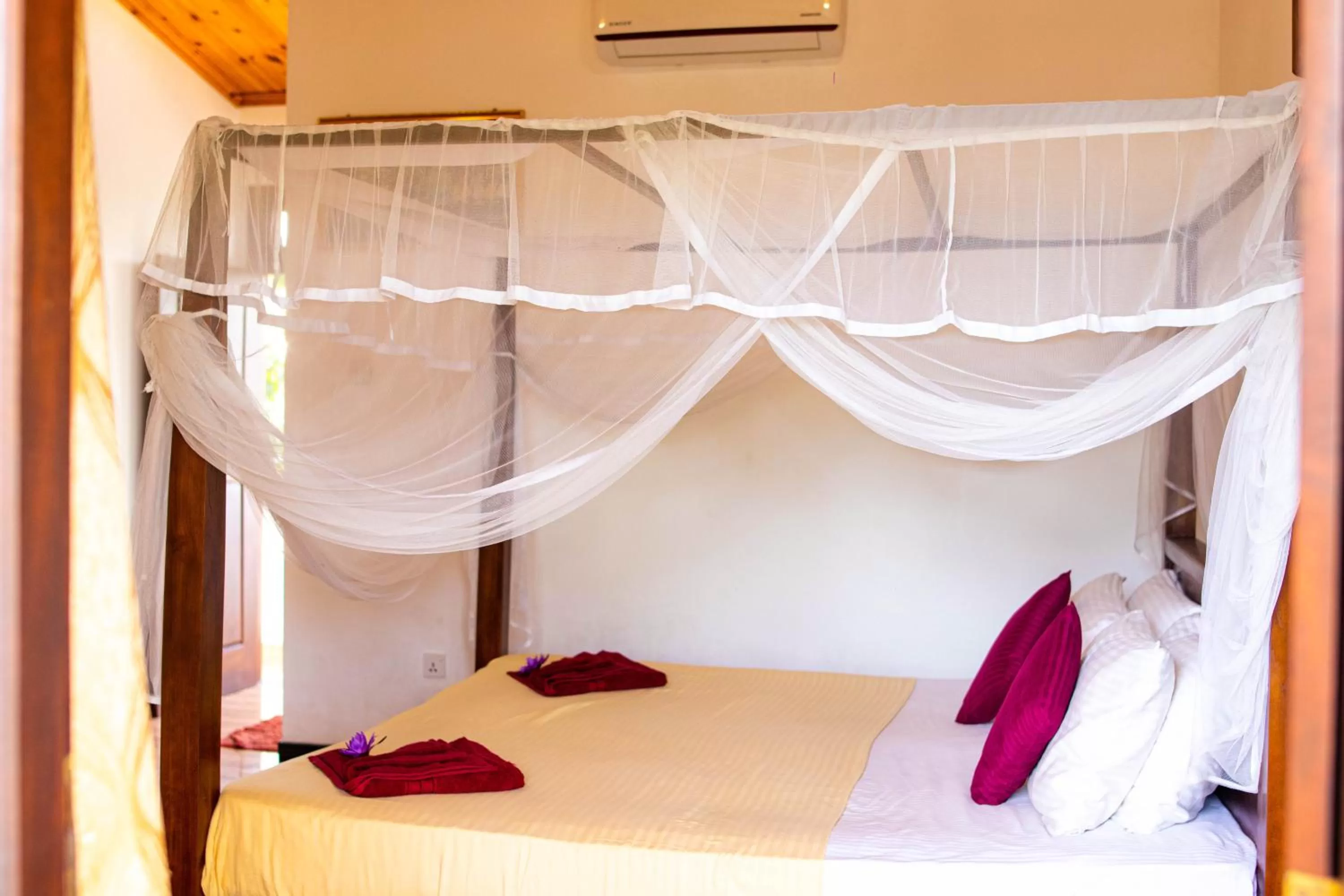Bed in Shan Star Weligama