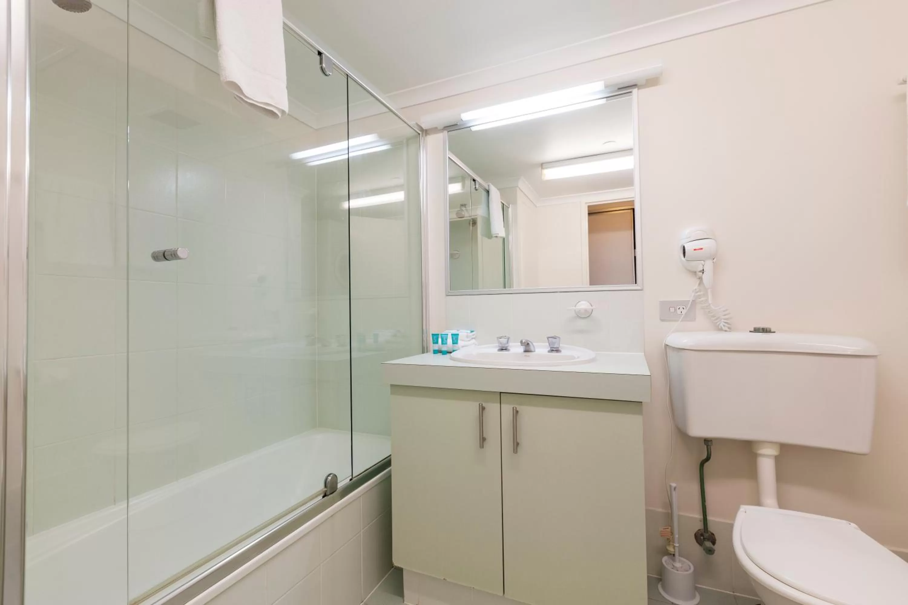 Bathroom in ULTIQA Points North