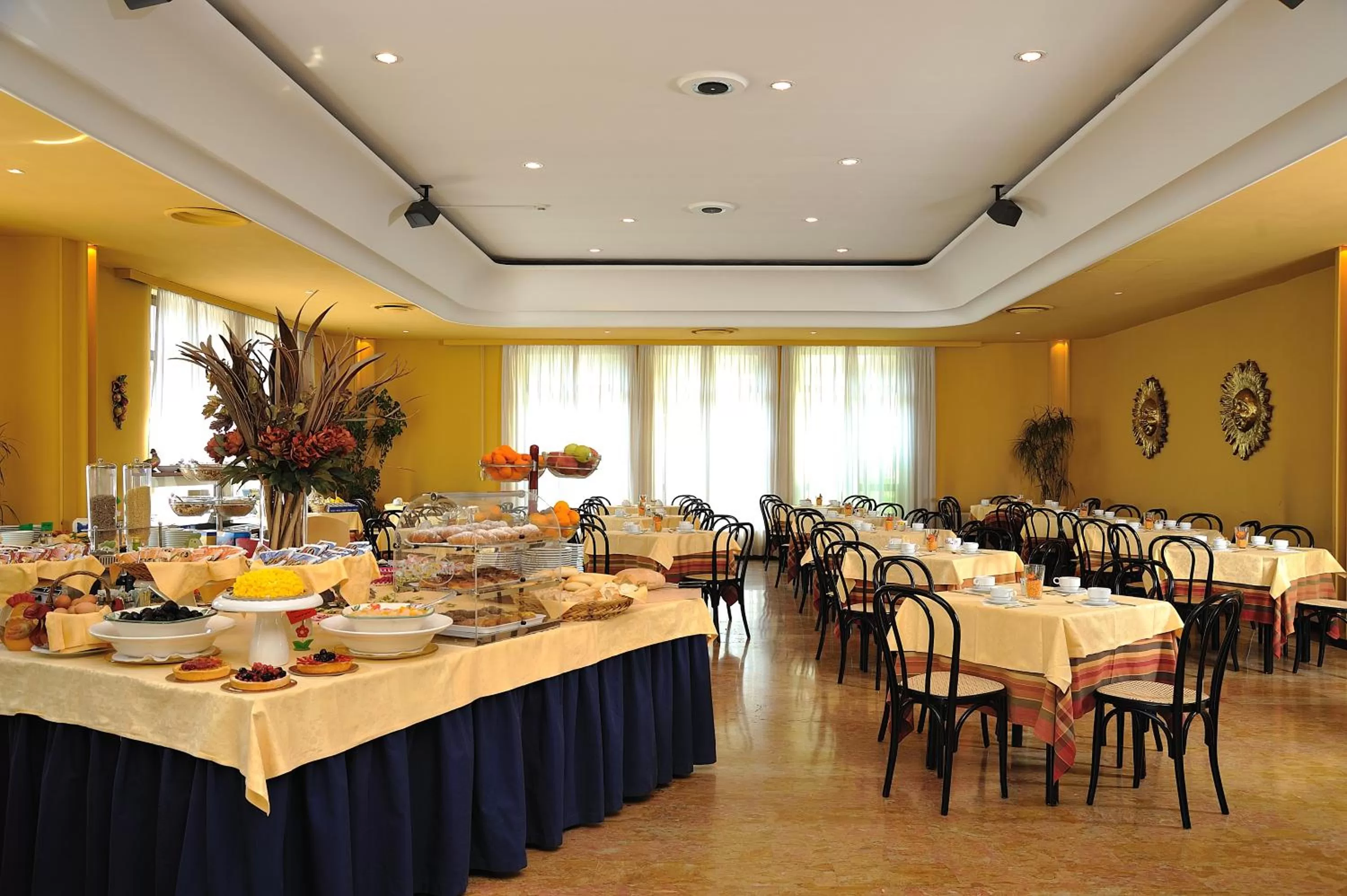 Restaurant/places to eat in Hotel Olimpia