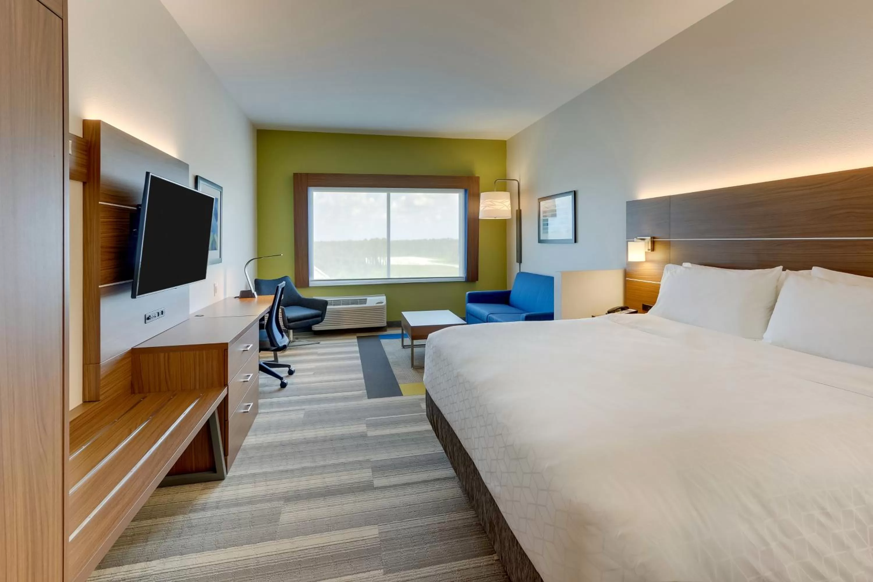 Bedroom, Bed in Holiday Inn Express - Wilmington - Porters Neck by IHG
