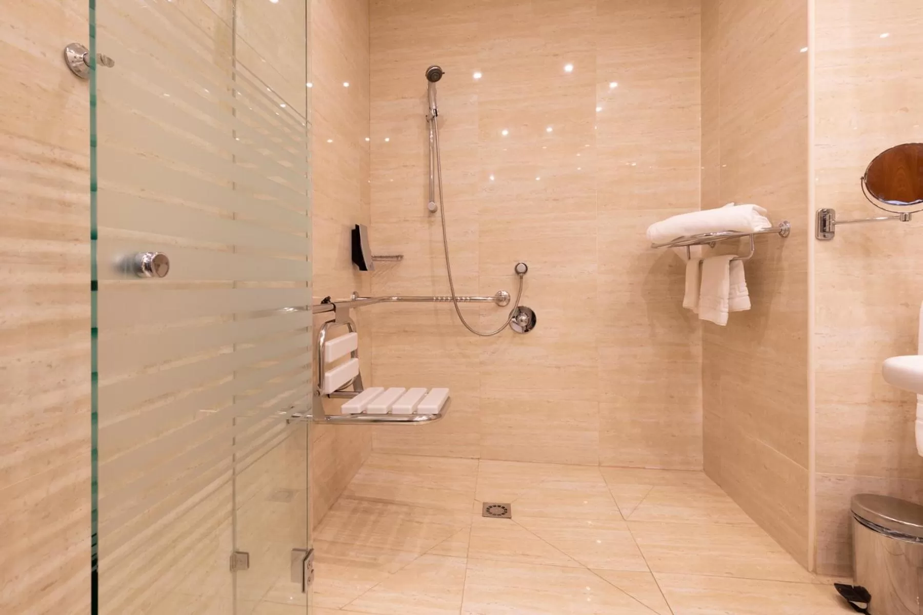 Bathroom in Hotel San Juan de los Reyes