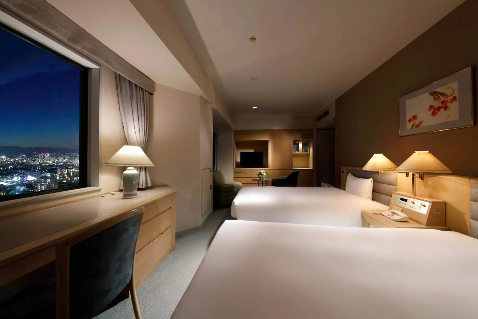 Photo of the whole room, Bed in Miyako Hotel Amagasaki