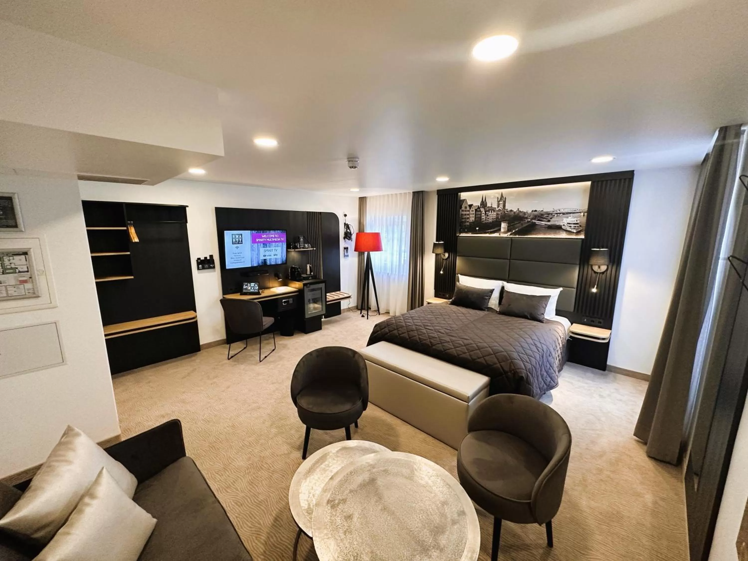 Photo of the whole room, Bed in Rhein Hotel St. Martin