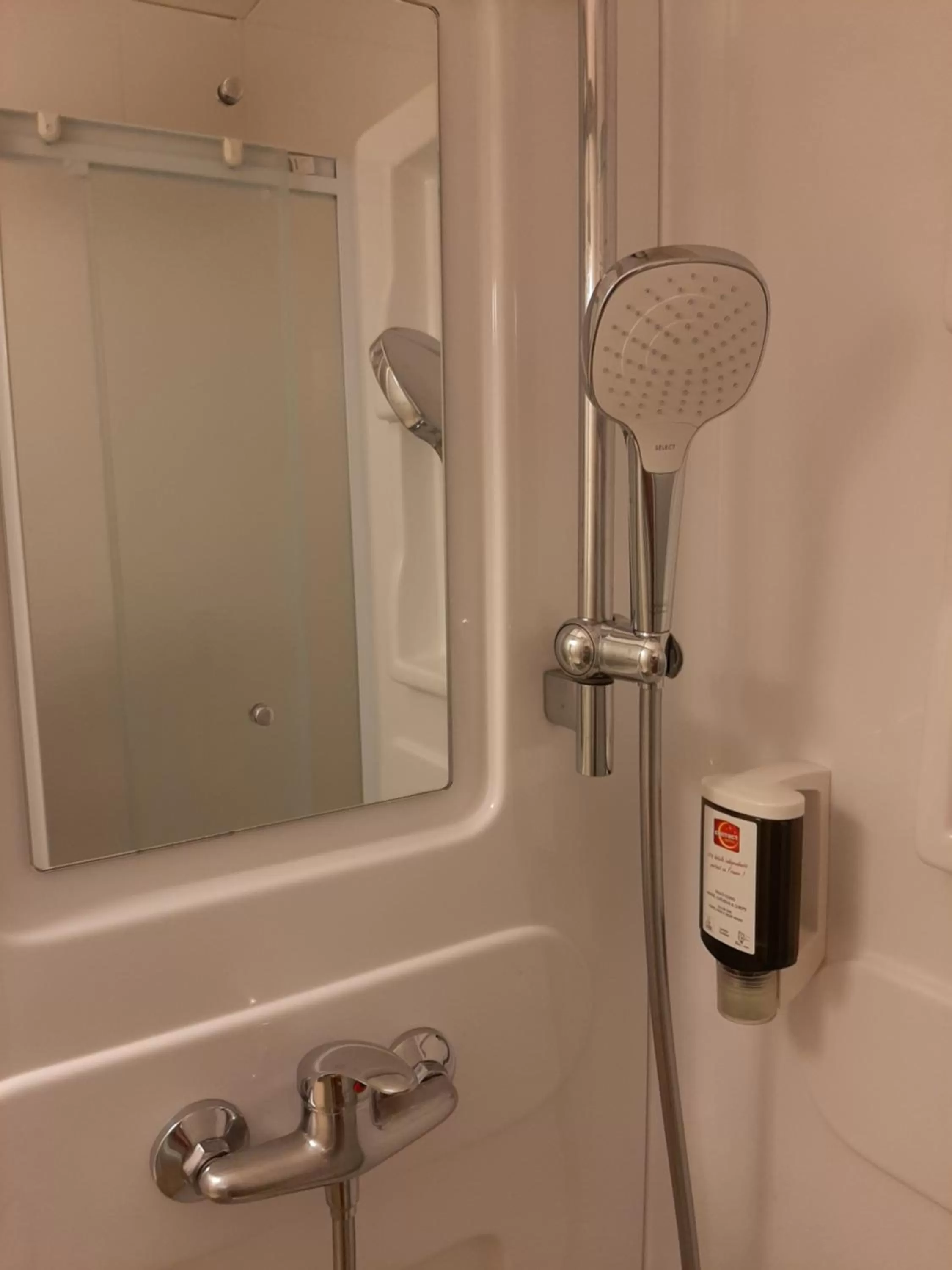 Bathroom in Le Royalty