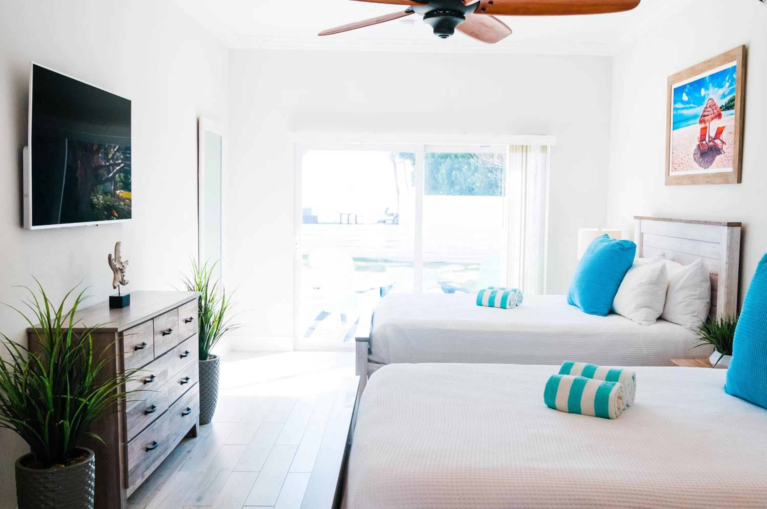 Bed in Seascape Resort & Marina