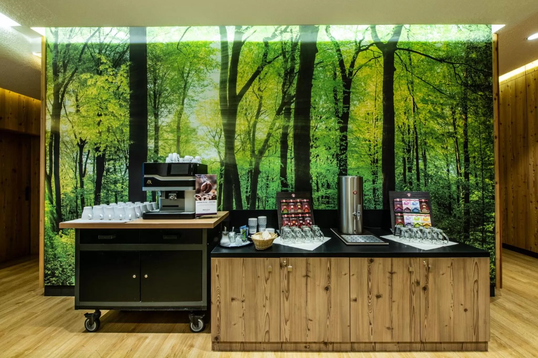 Coffee/tea facilities in Mercure Hotel am Messeplatz Offenburg