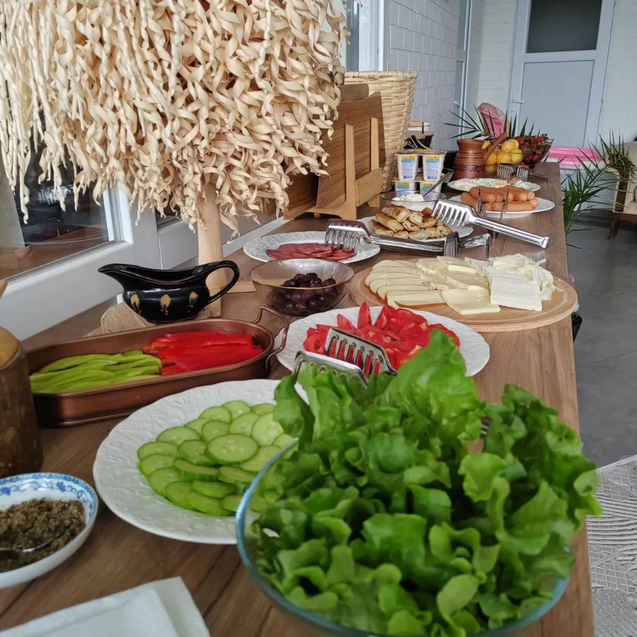 Buffet breakfast in TJ GARDENS