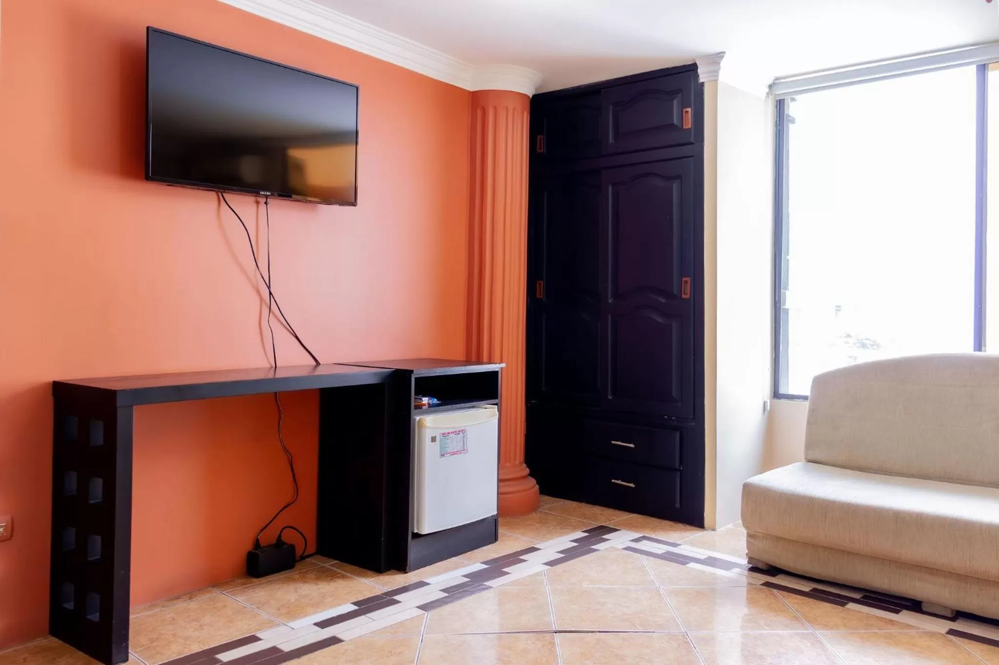 TV and multimedia in Hostal Antares
