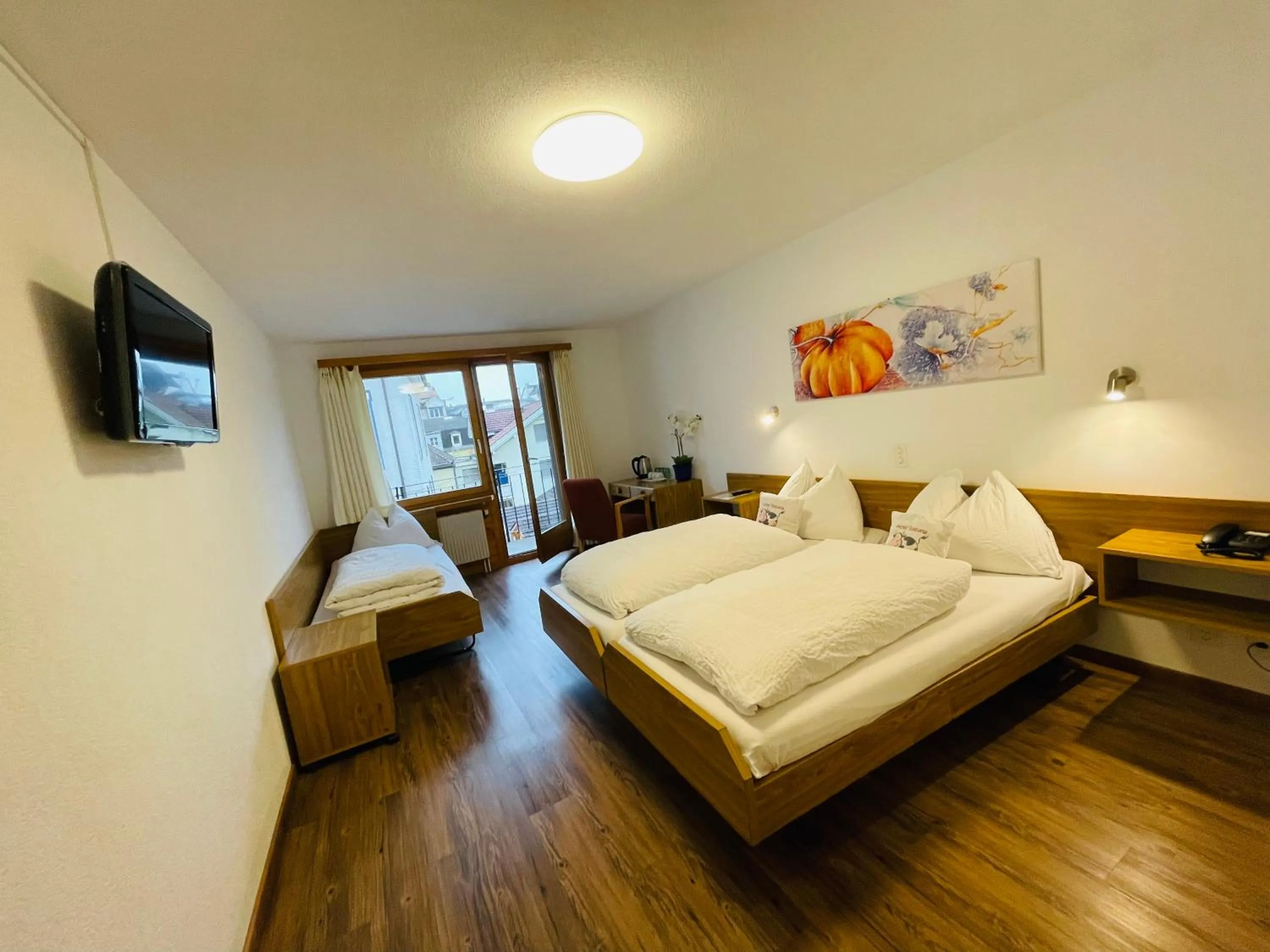 Photo of the whole room, Bed in Hotel Toscana