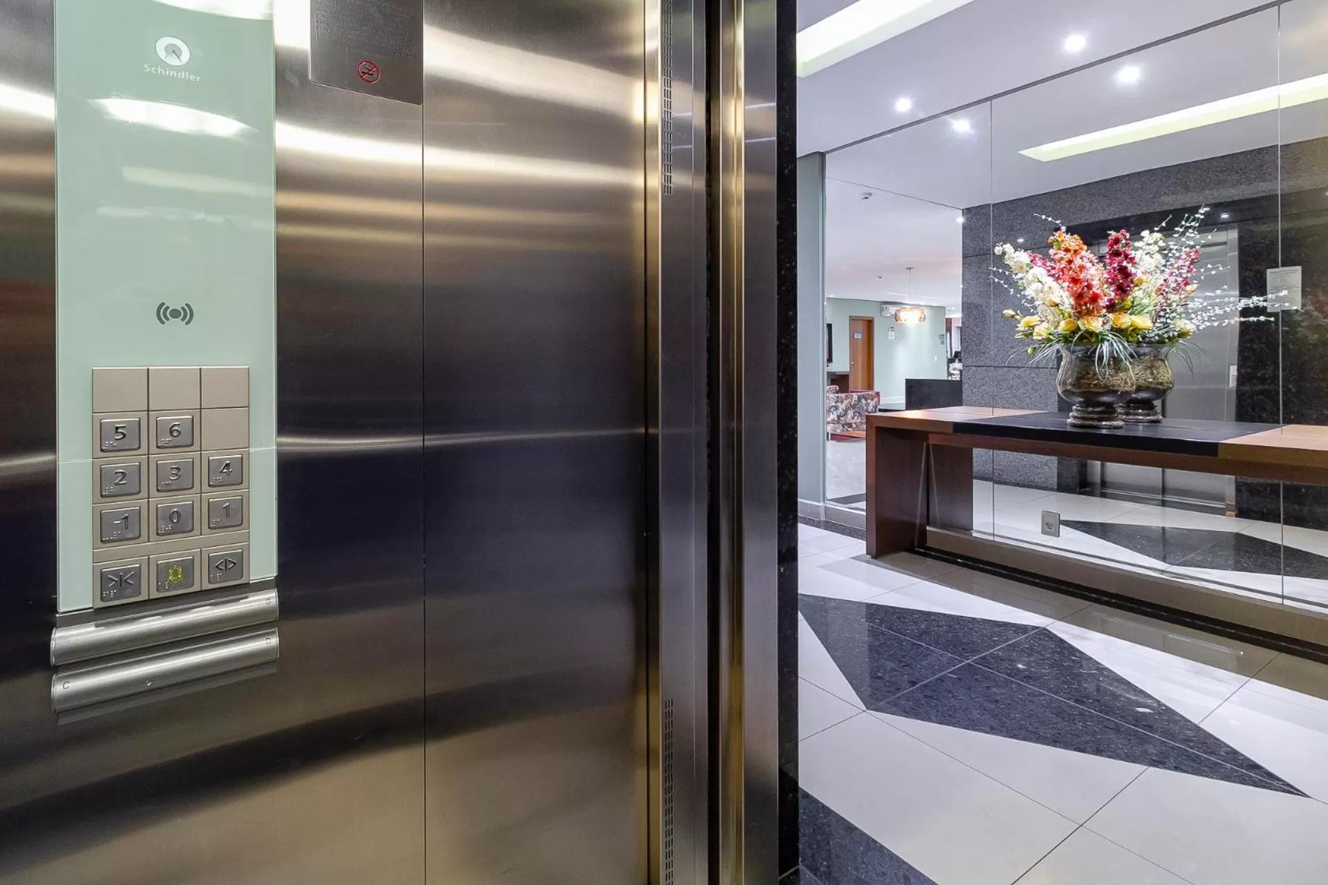 Lobby or reception in Comfort Hotel Bauru