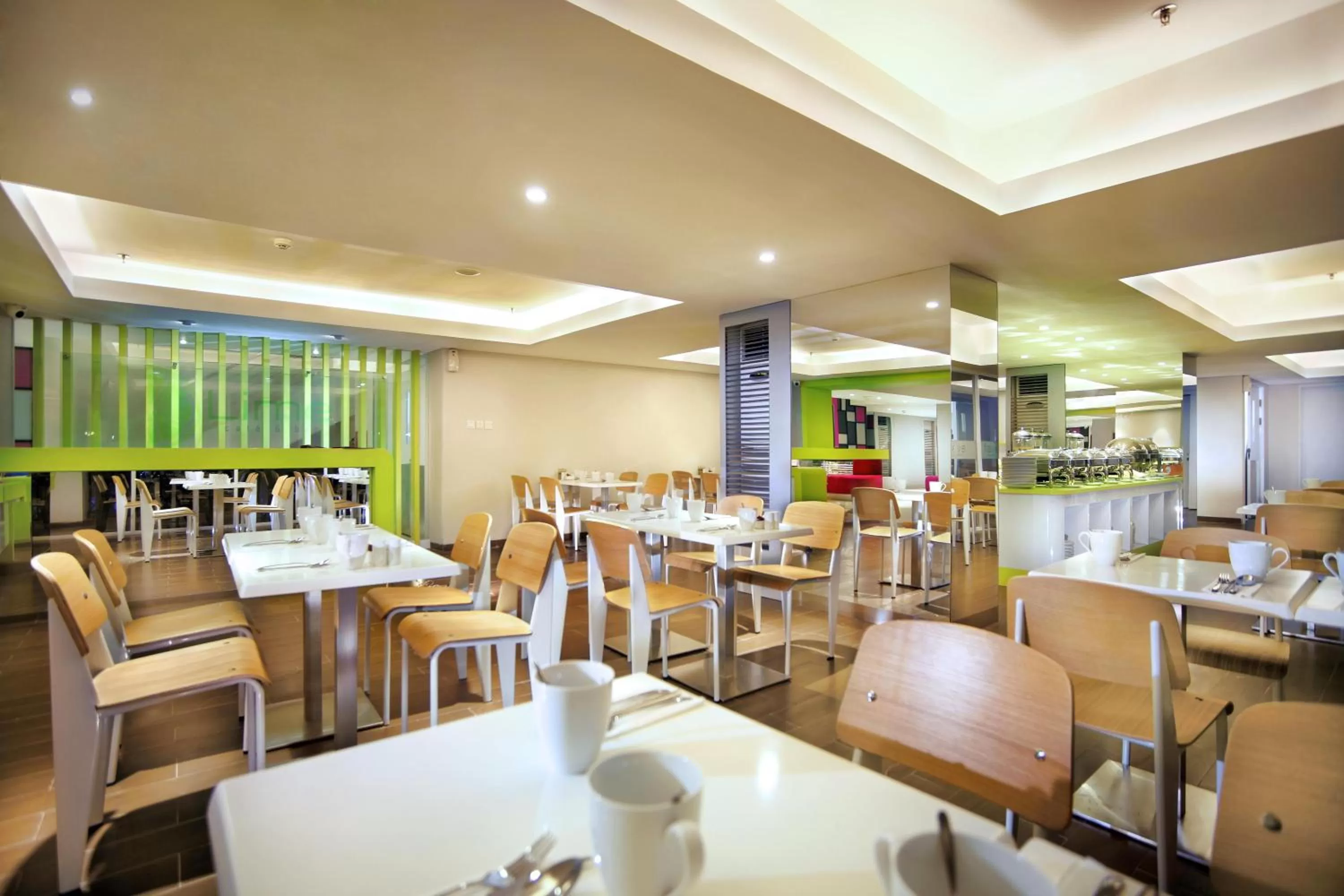 Restaurant/places to eat in favehotel Gatot Subroto Jakarta