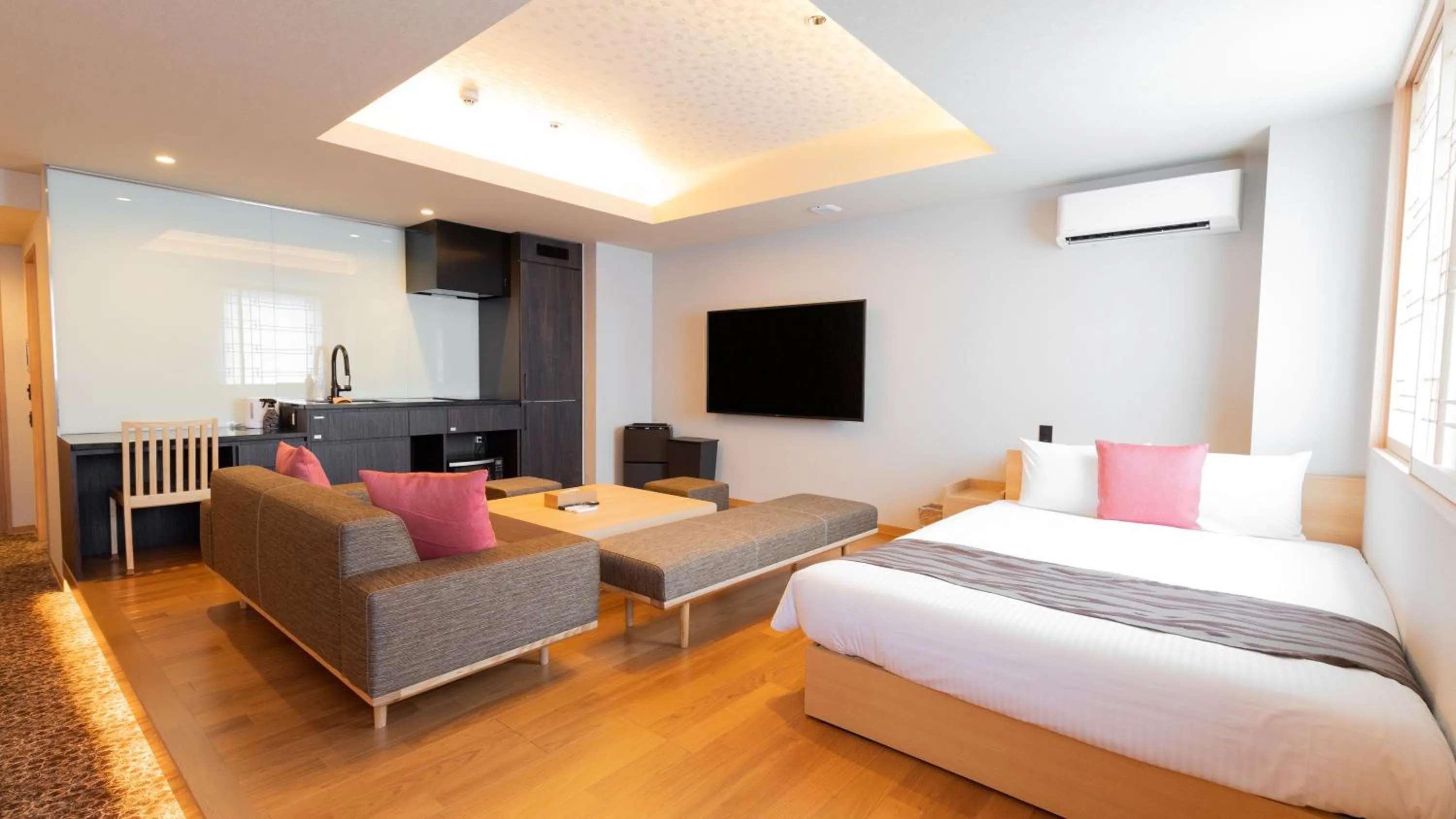 Photo of the whole room, Bed in Chiyokura HOTEL SHUKU Nagoya