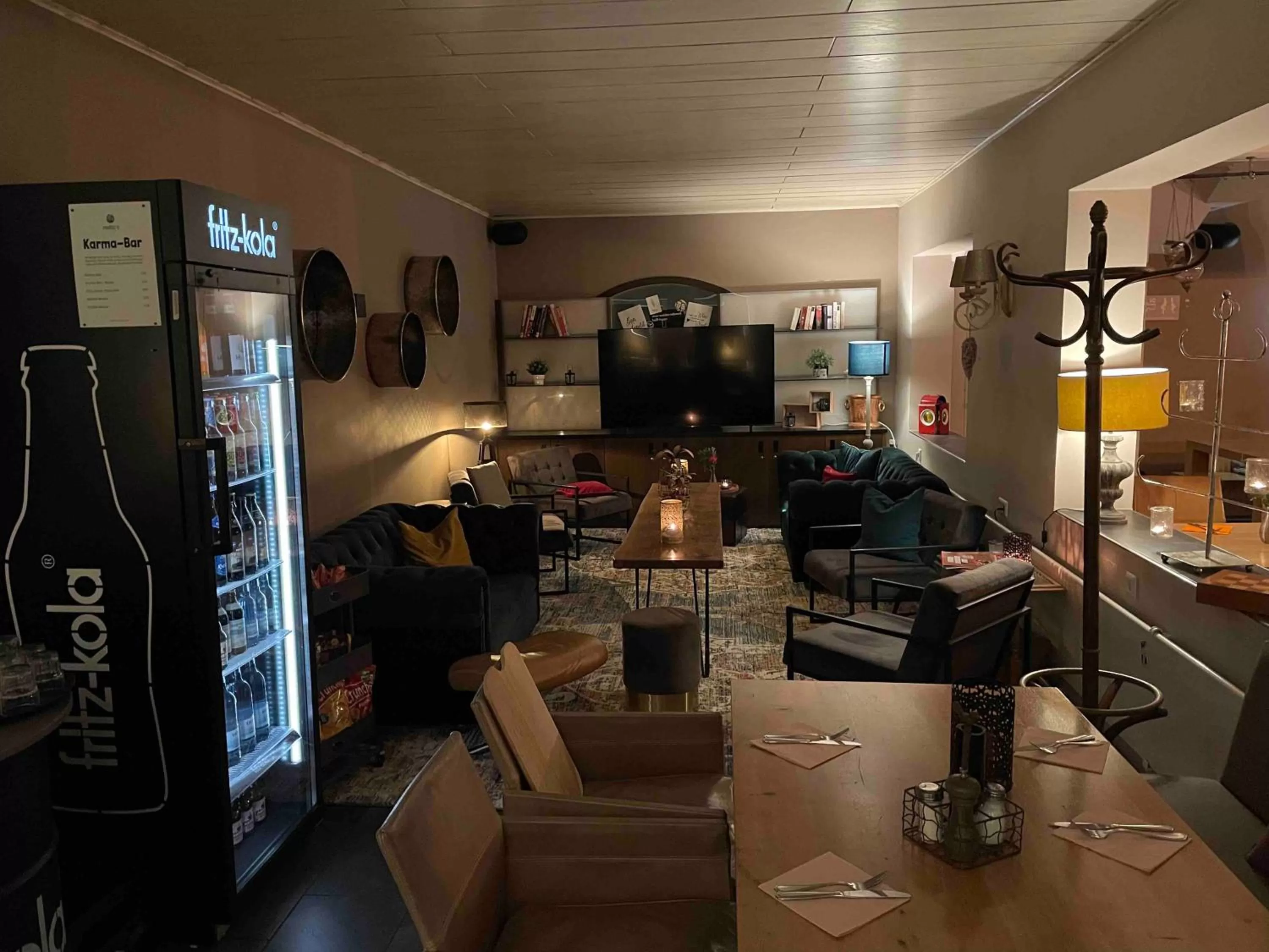 Communal lounge/ TV room in Hotel Nagel