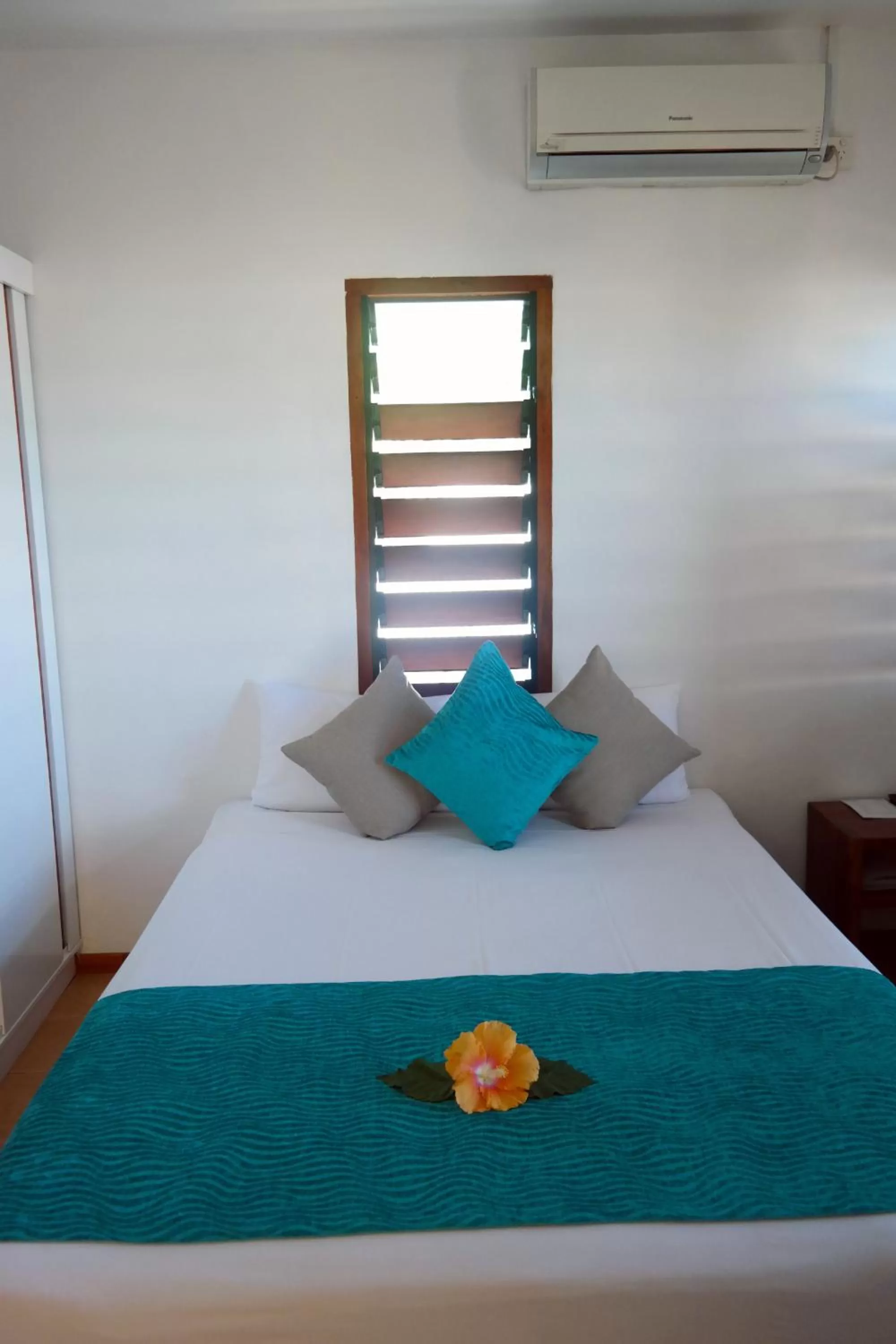 Bedroom in Moorings Hotel