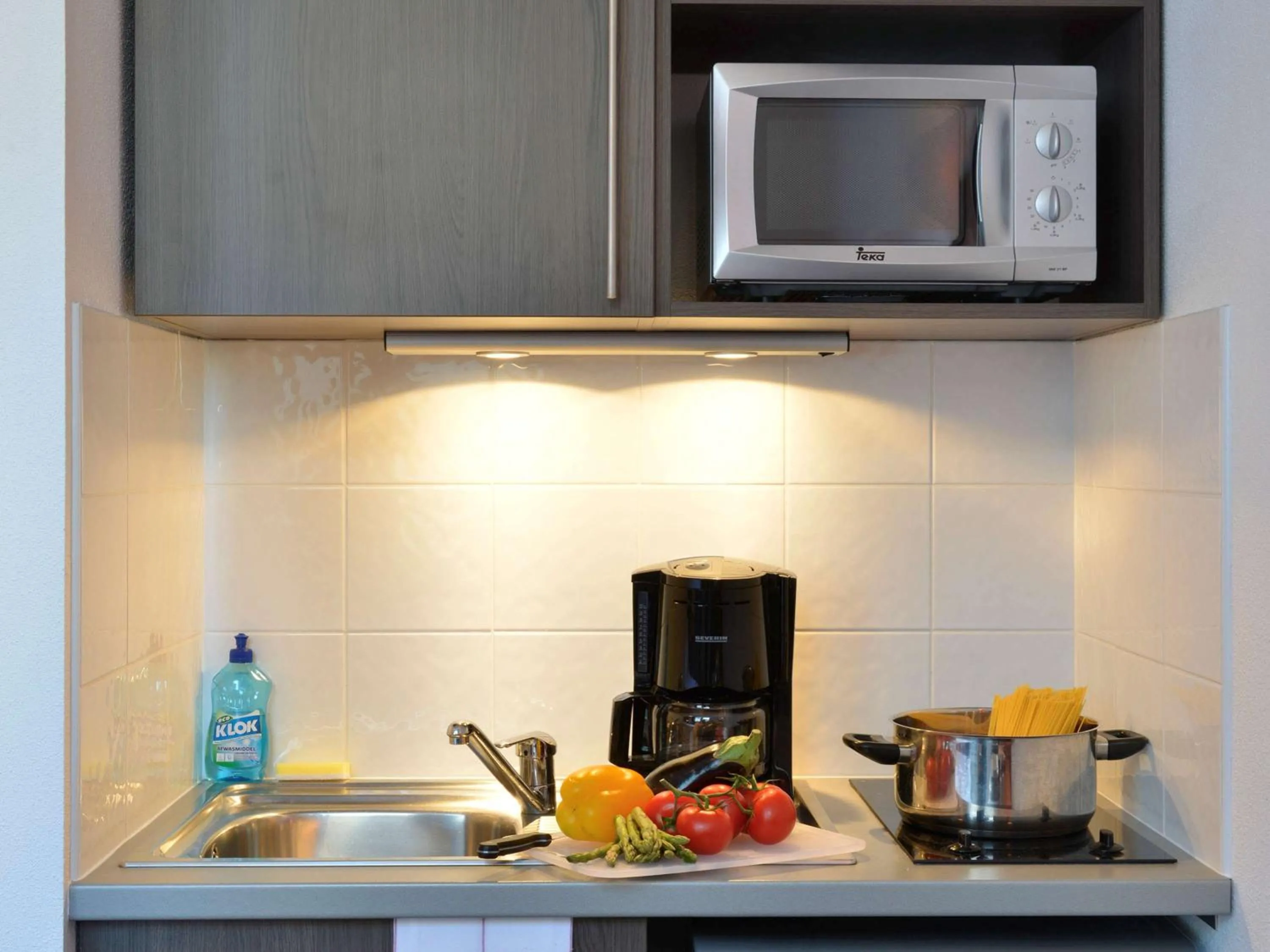 Photo of the whole room in Aparthotel Adagio Access Toulouse St Cyprien