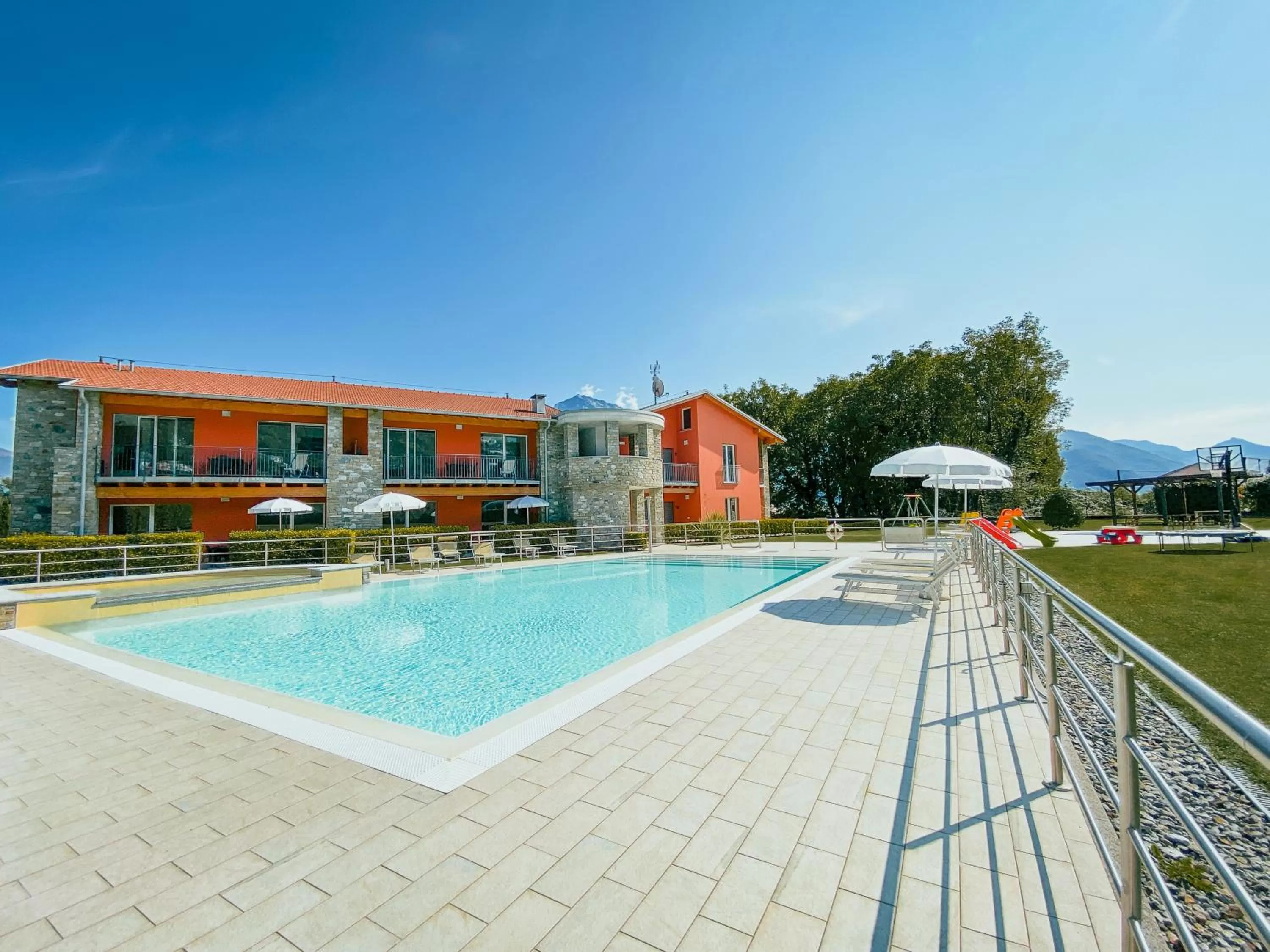Swimming Pool in Residence Villa Paradiso