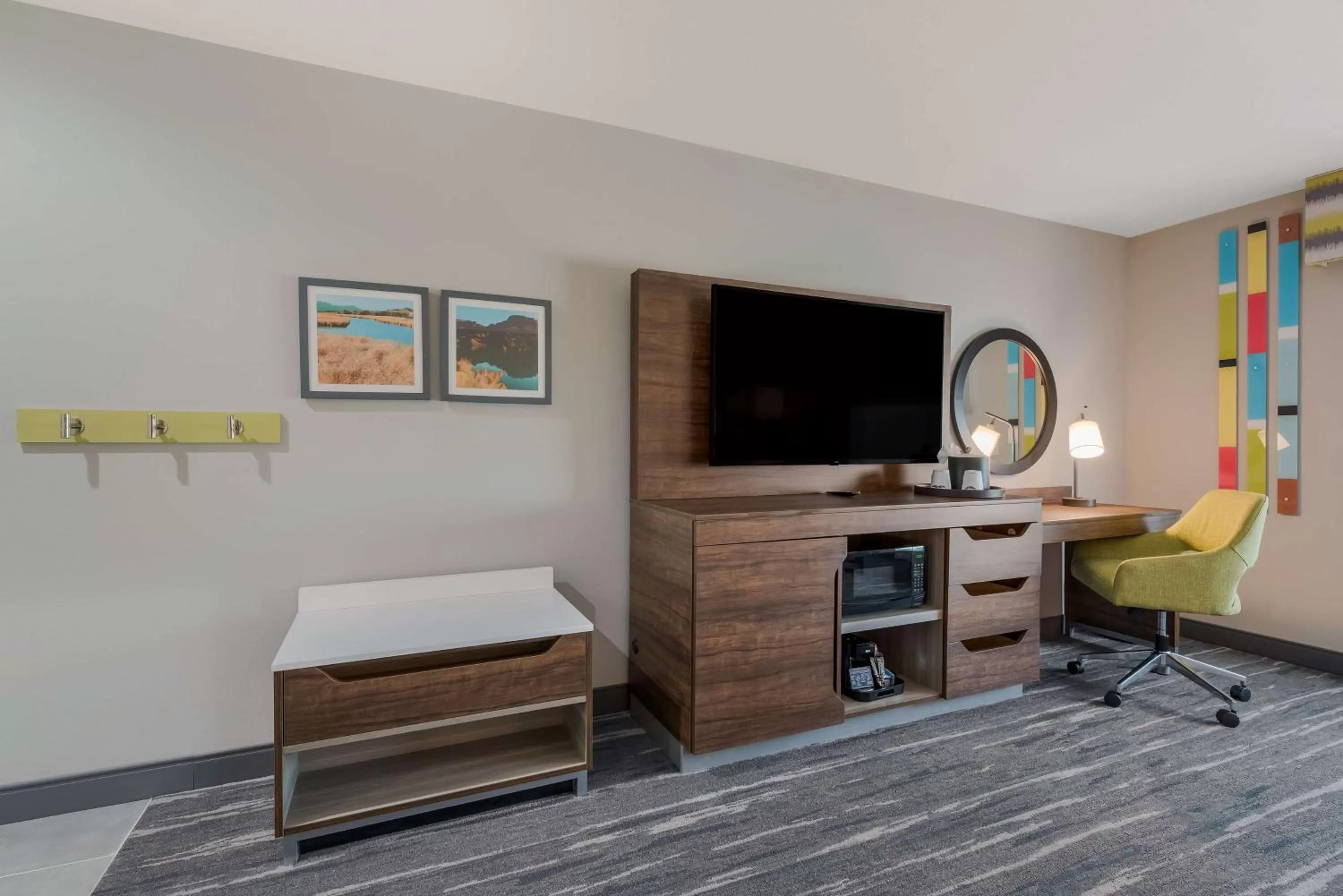 King Room - Hearing Accessible in Hampton Inn By Hilton Williams