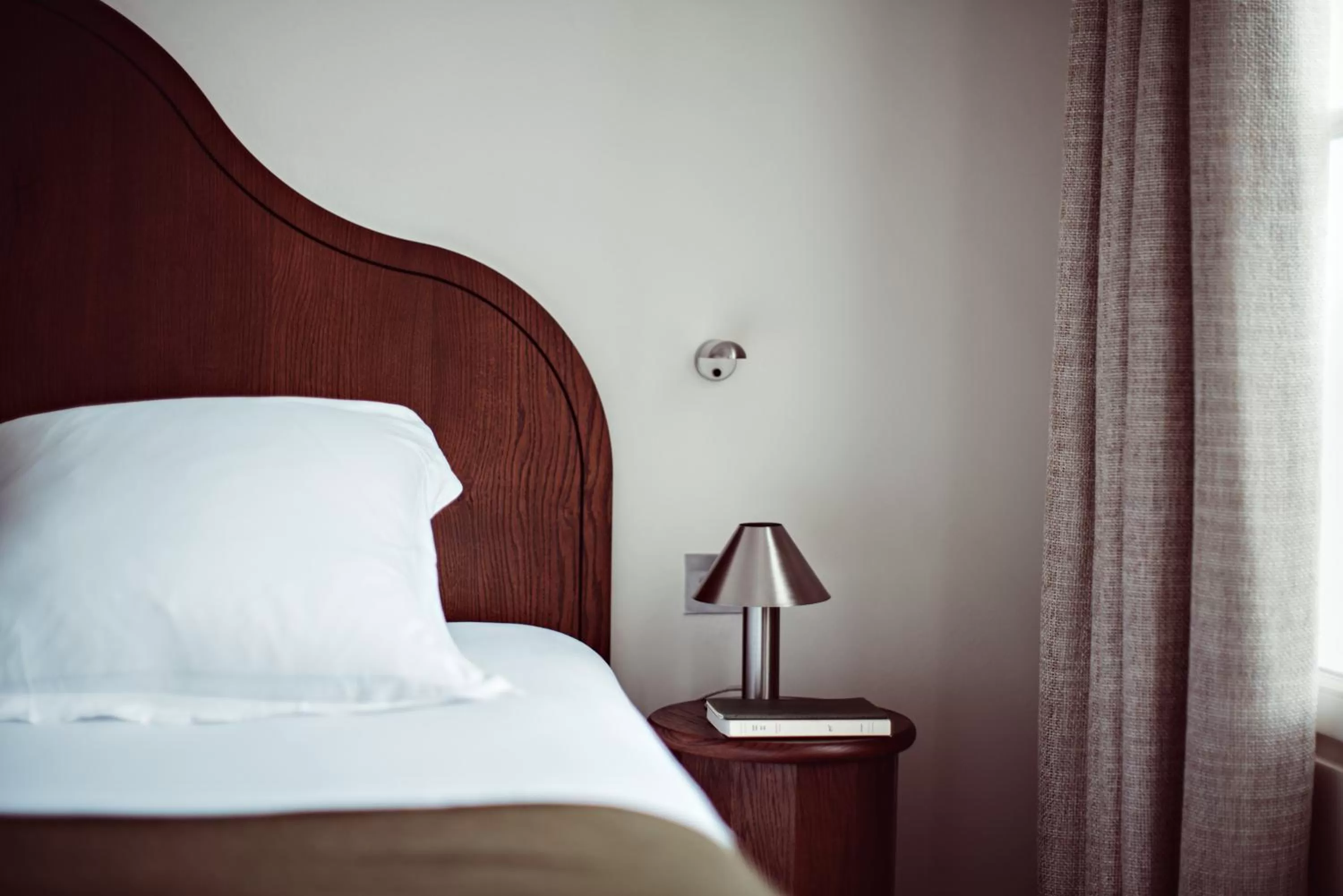 Bedroom, Bed in Hotel des Académies et des Arts
