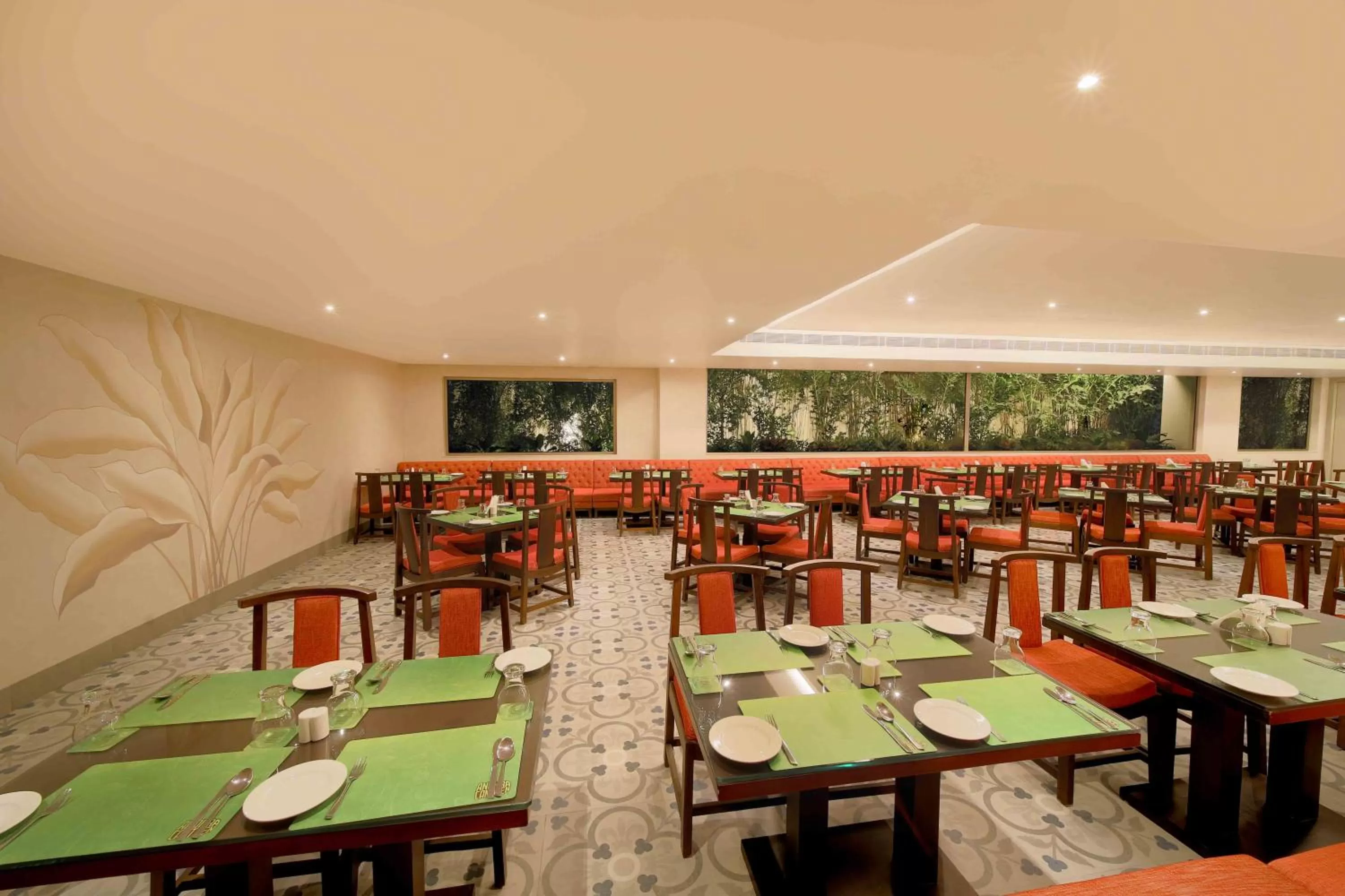 Restaurant/Places to Eat in Jade Suites - Luxury Boutique Hotel