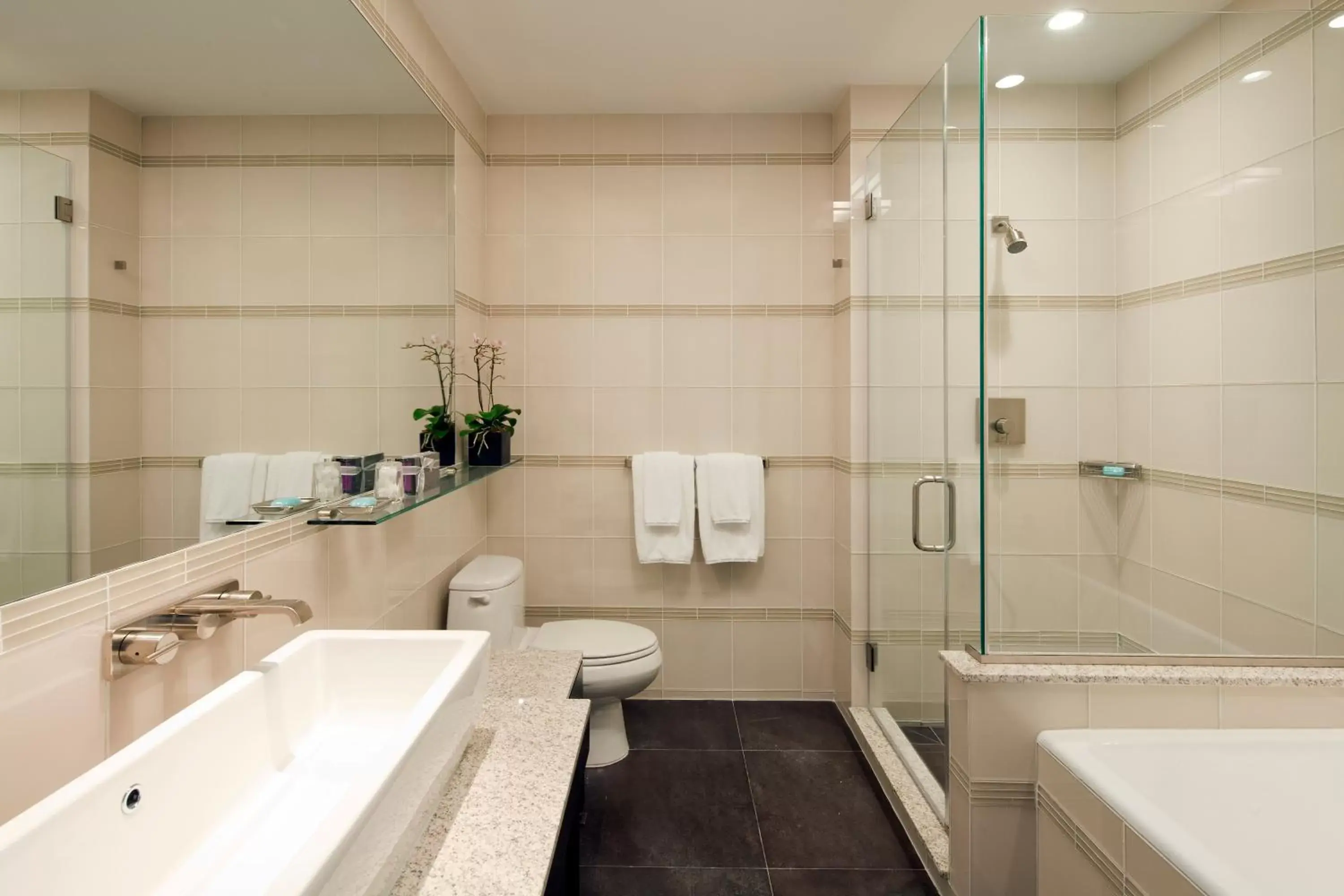 Superior Double Room with Two Double Beds in Royalton Park Avenue Superior Double Room with Two Double Beds in Royalton Park Avenue