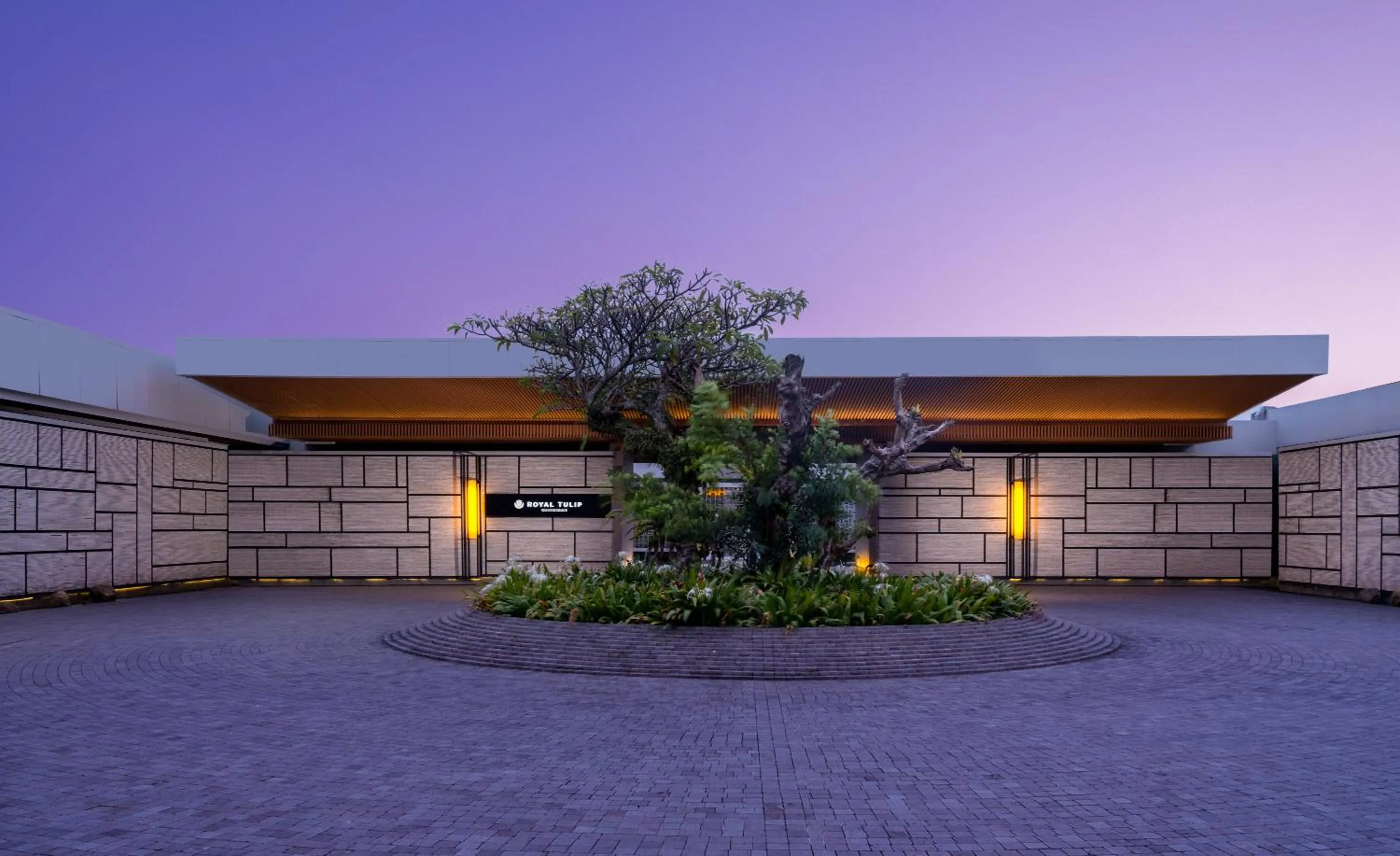 Facade/entrance in Royal Tulip Gunung Geulis Resort and Golf