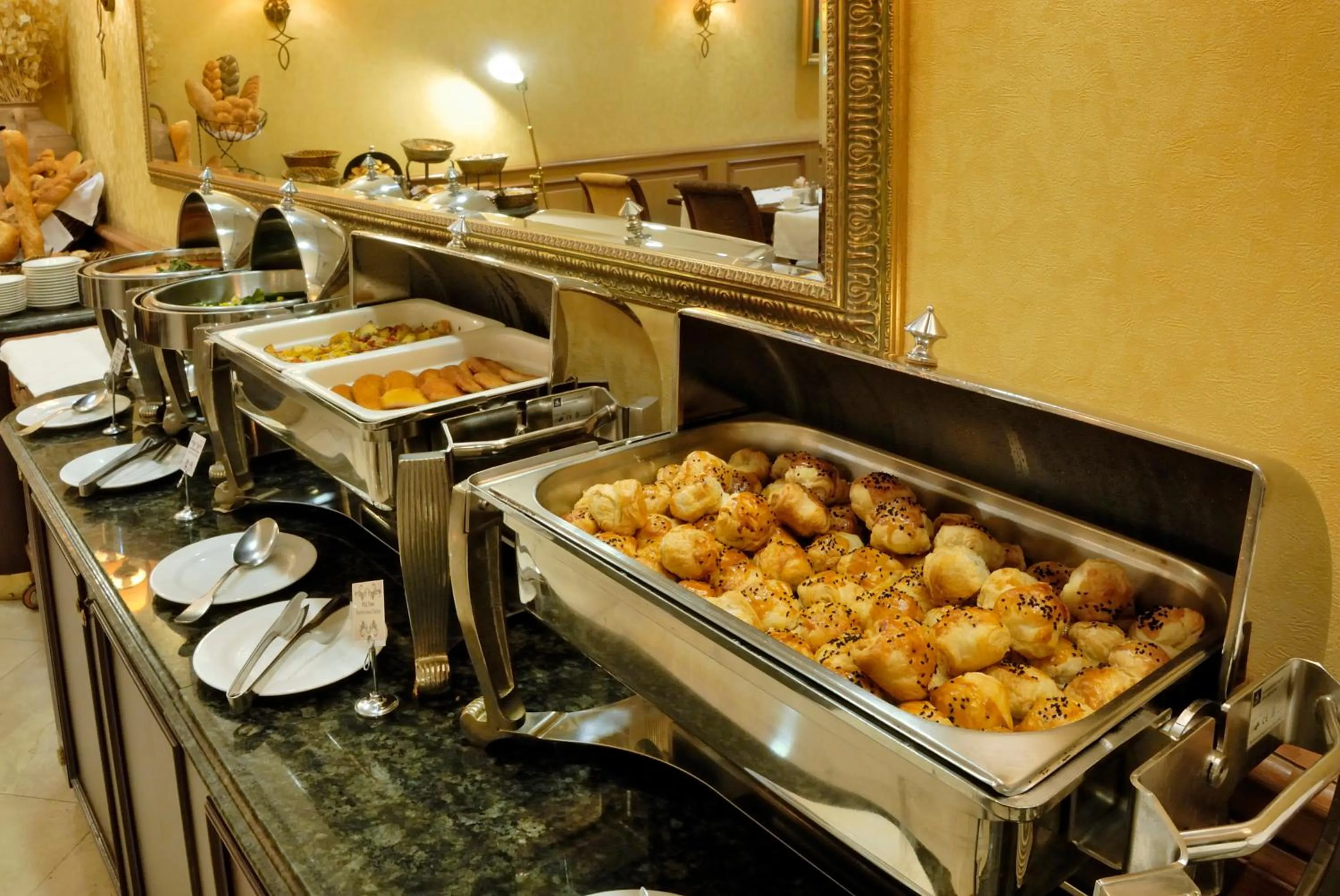 Food and drinks in The Central Palace Taksim