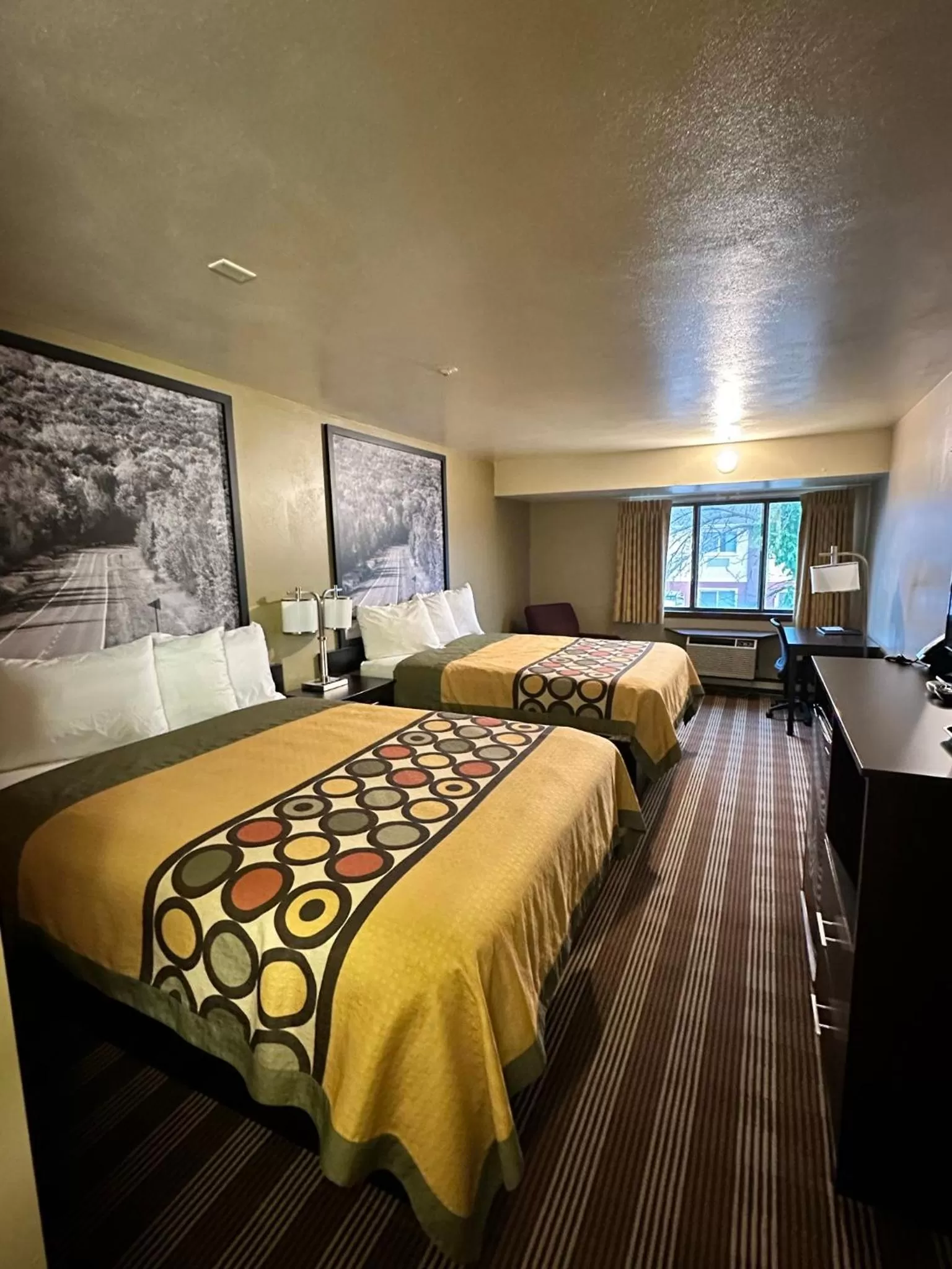 Photo of the whole room, Bed in Super 8 by Wyndham Eau Claire WI