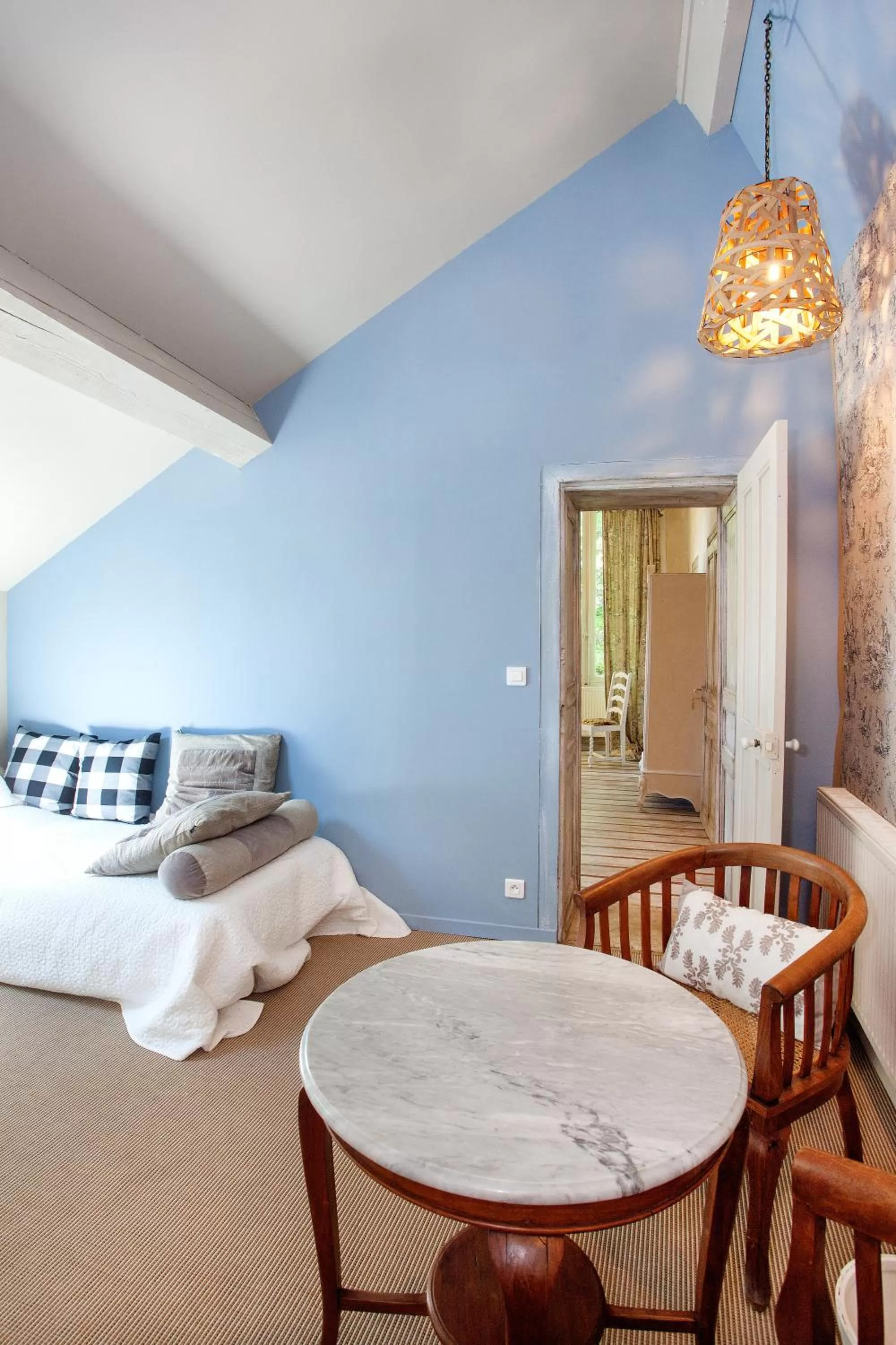 Seating area, Bed in Domaine Le Castelet