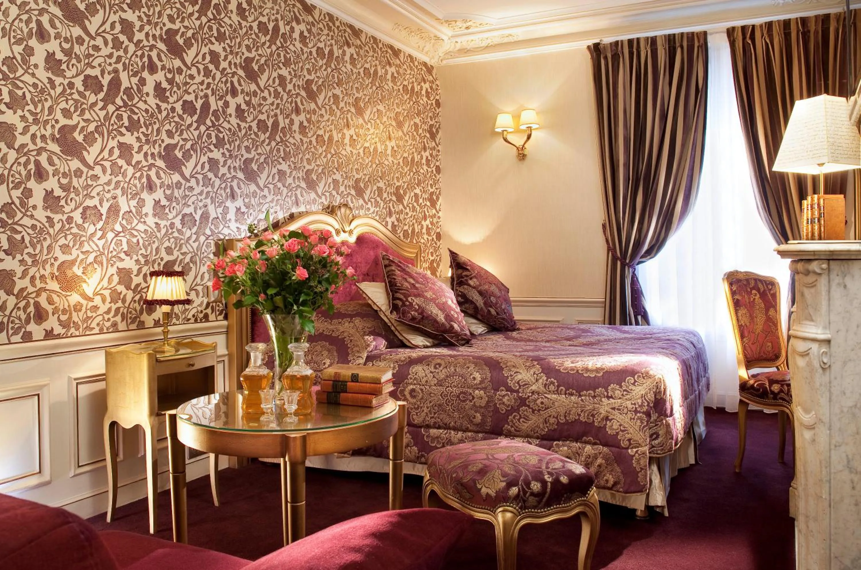 Bedroom, Bed in Hotel & Spa Saint-Jacques