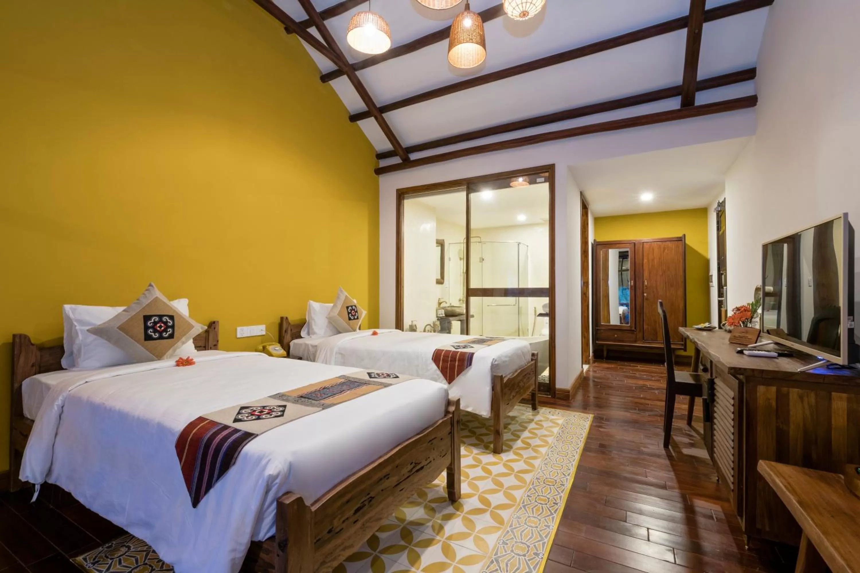 Bed in Zest Resort & Spa Hoi An