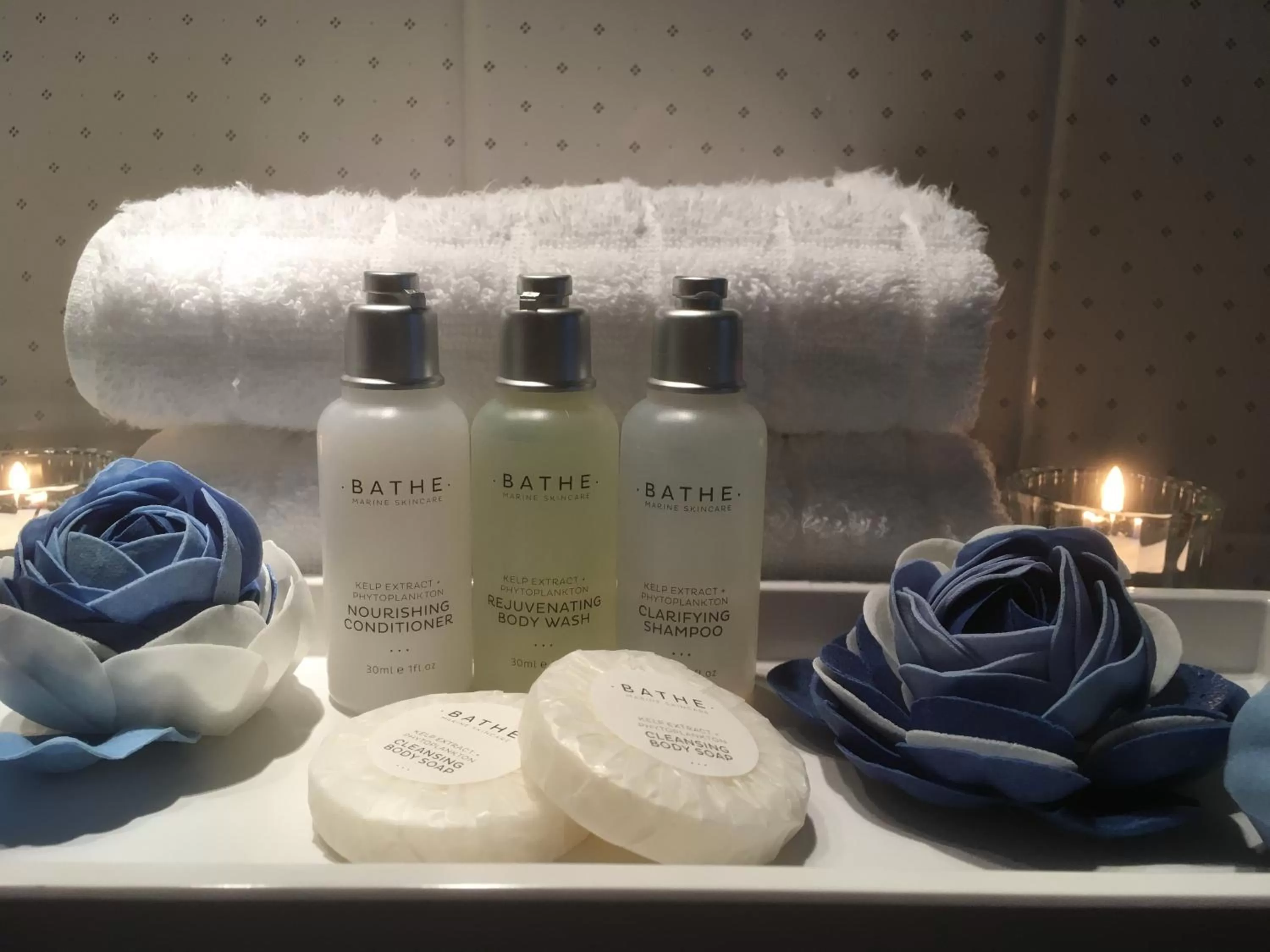 Bathroom in Wine and Roses Bed and Breakfast