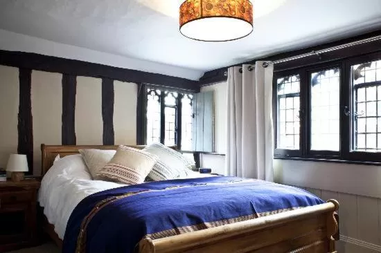 Bed in The Cross Keys