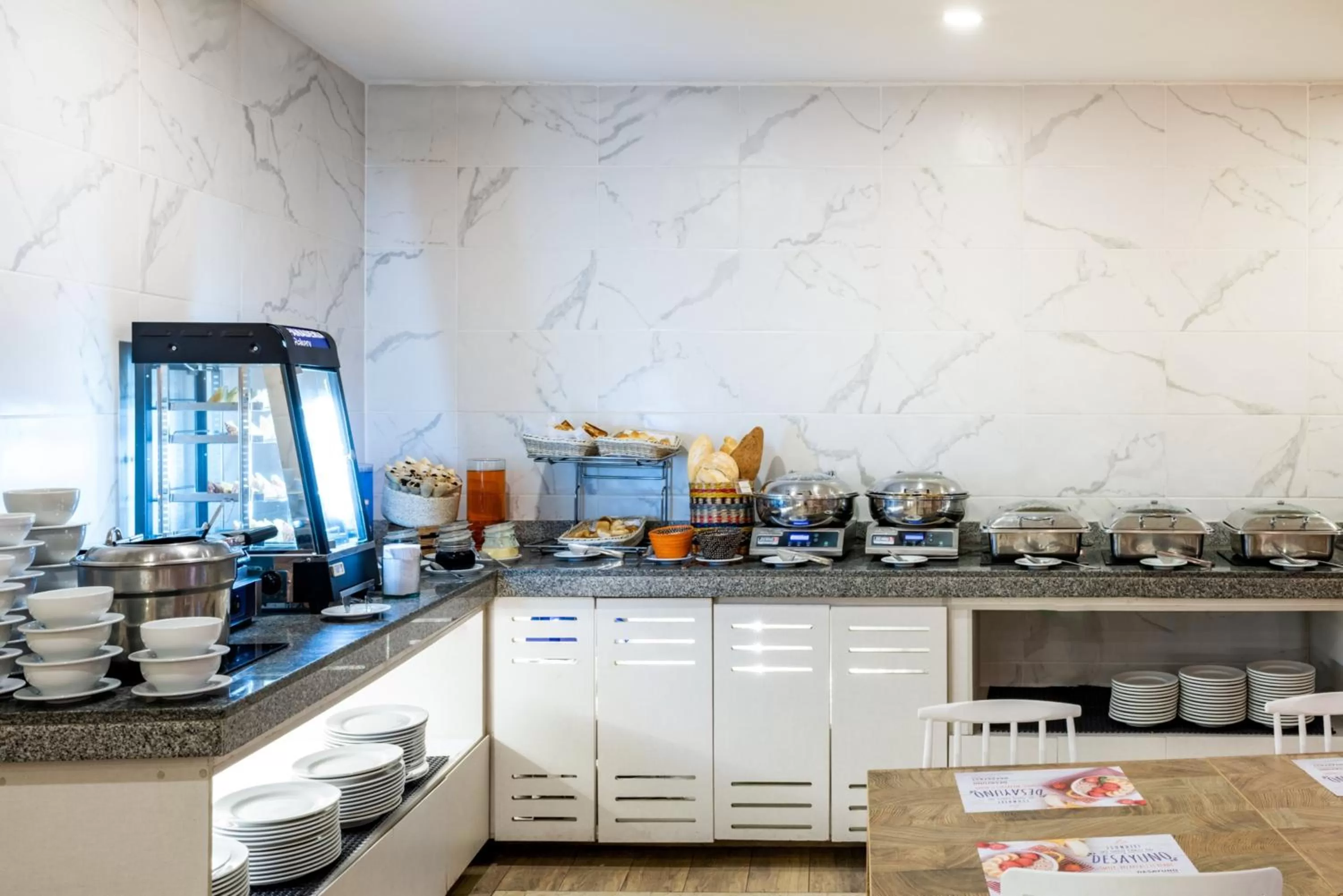 Breakfast in Holiday Inn Express - Cartagena Bocagrande by IHG