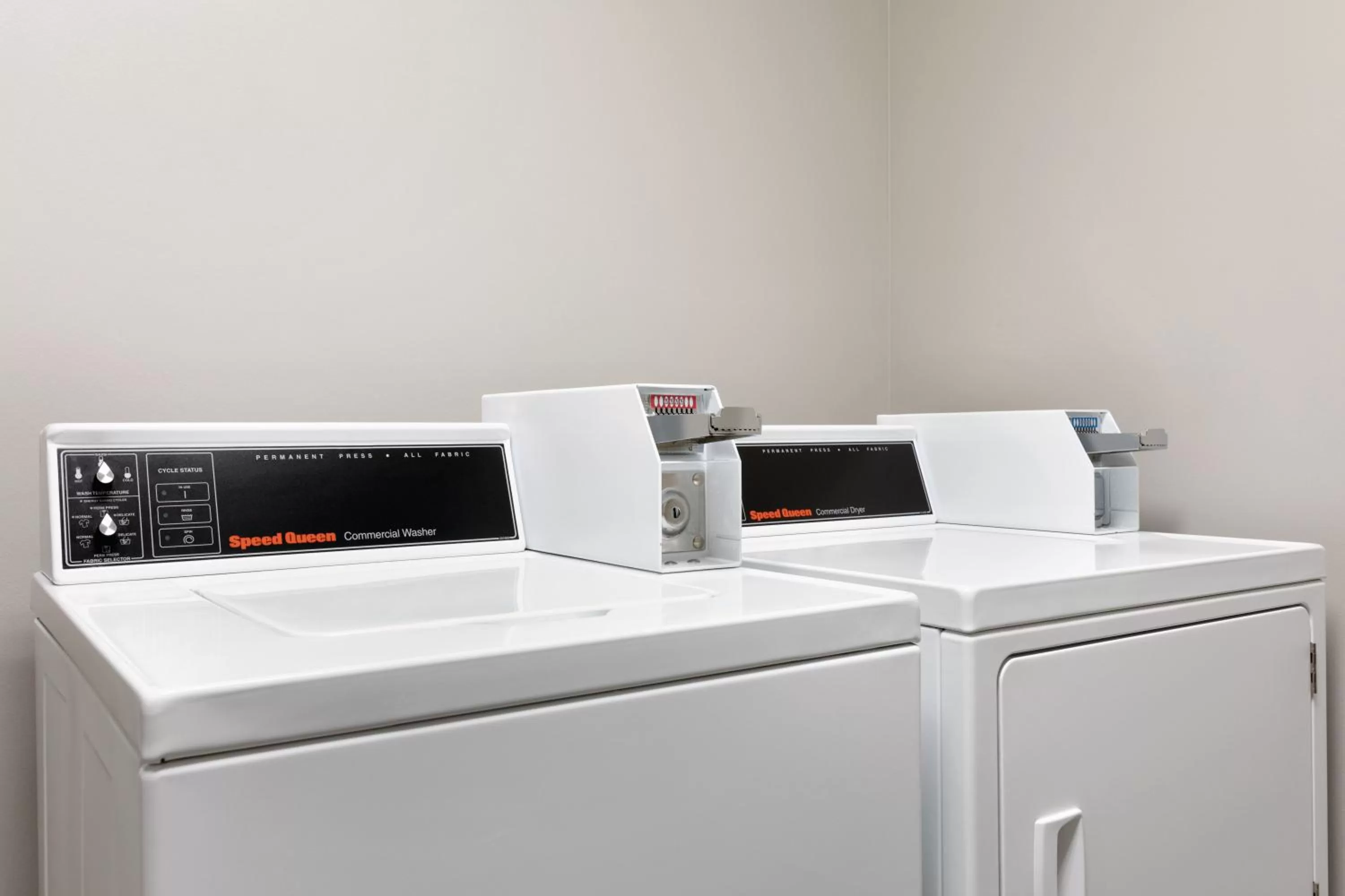 Area and facilities in Country Inn & Suites by Radisson, Brooklyn Park - Brooklyn Center, MN