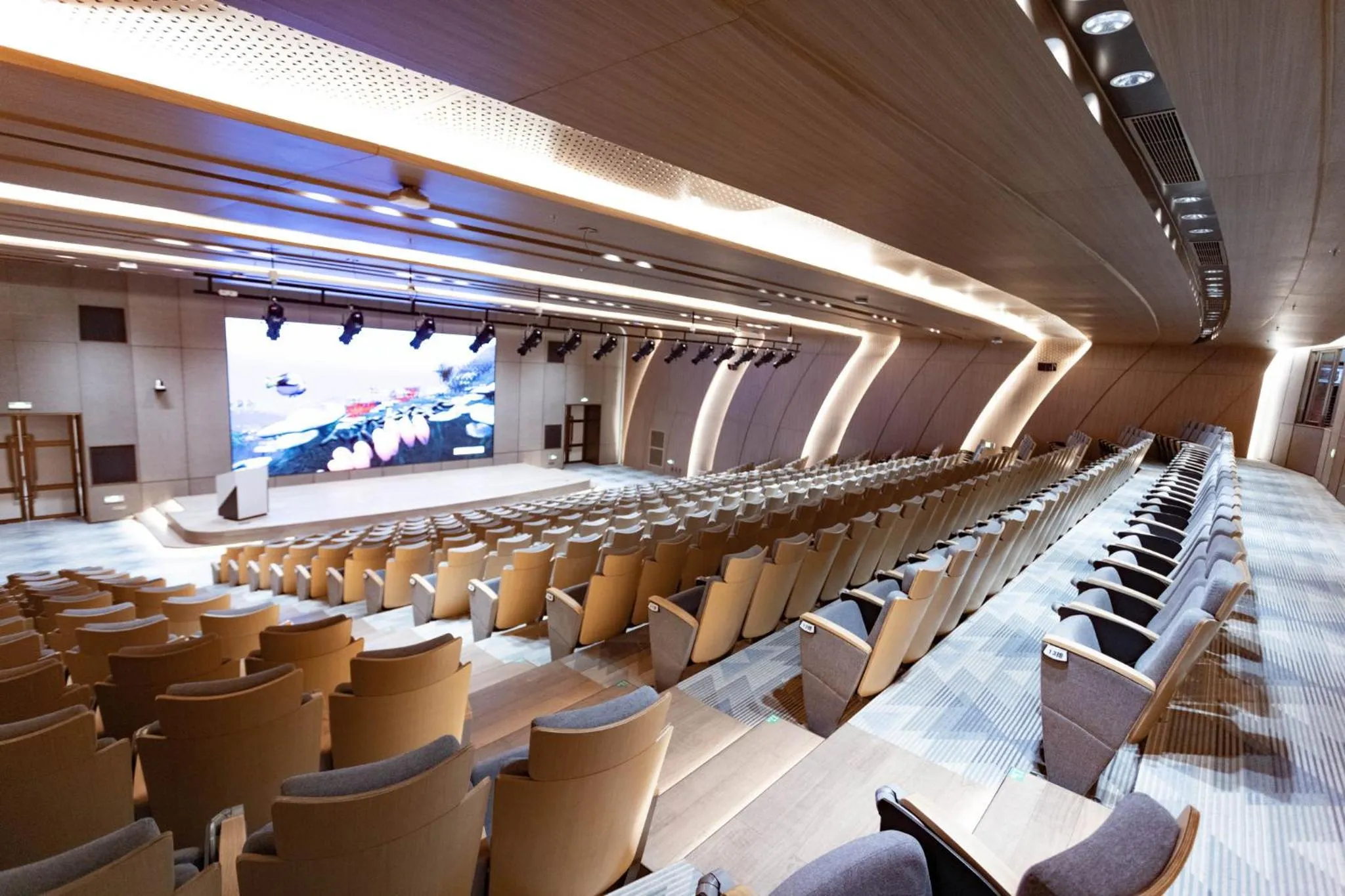 Meeting/conference room in EVEN Hotels Shenzhen Guangming Cloud Park by IHG