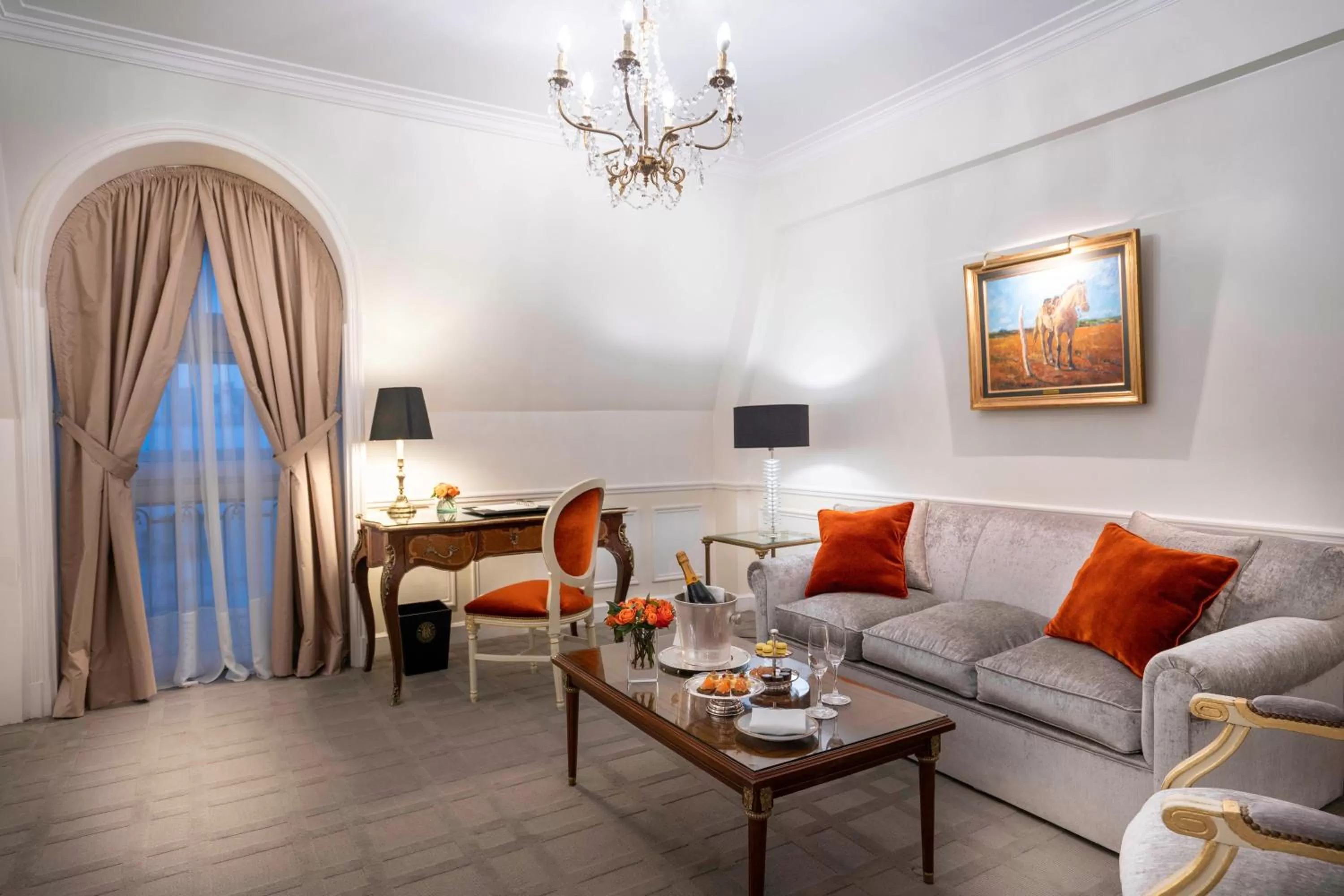 Living room in Alvear Palace Hotel - Leading Hotels of the World