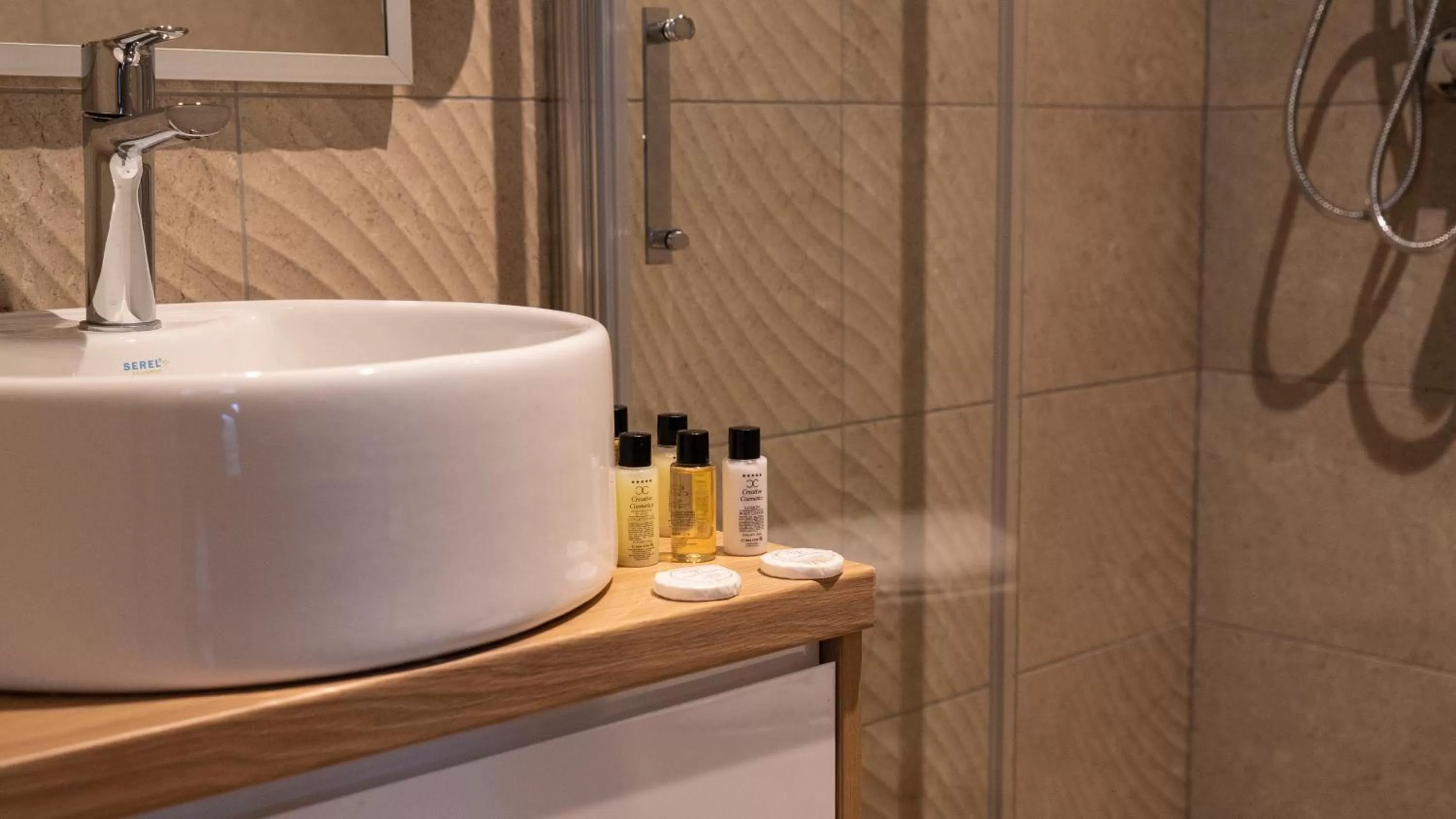 Shower in HA Hotel Mostar