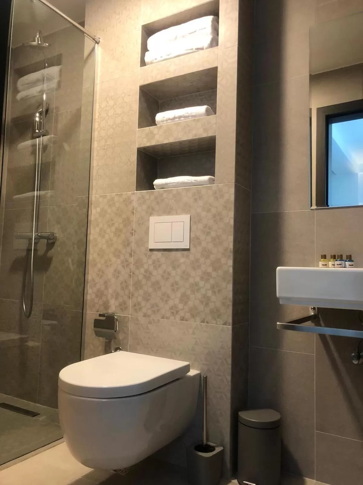 Deluxe Double Room in Qama Hotel