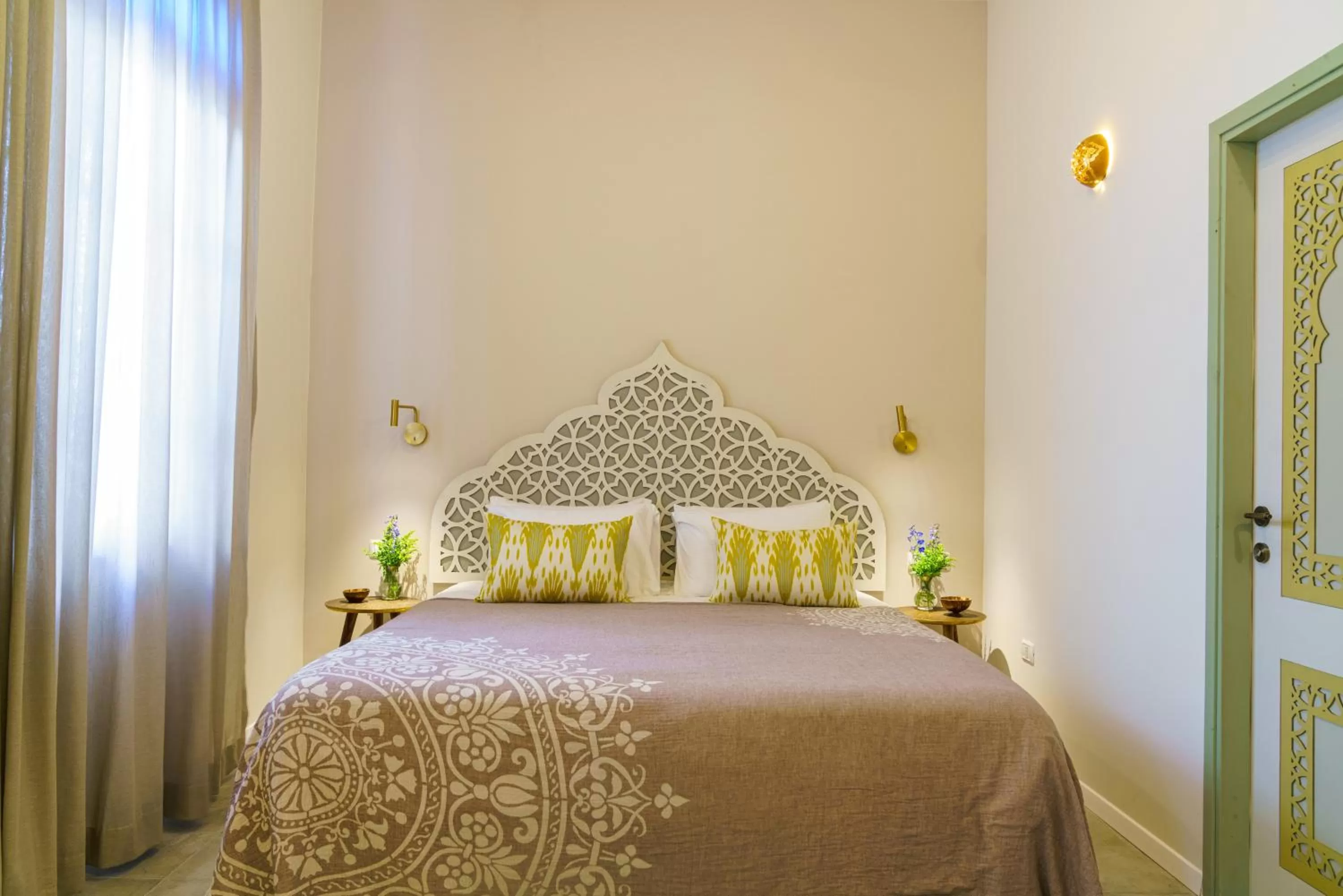 Bed in The Way Inn - Boutique Suites