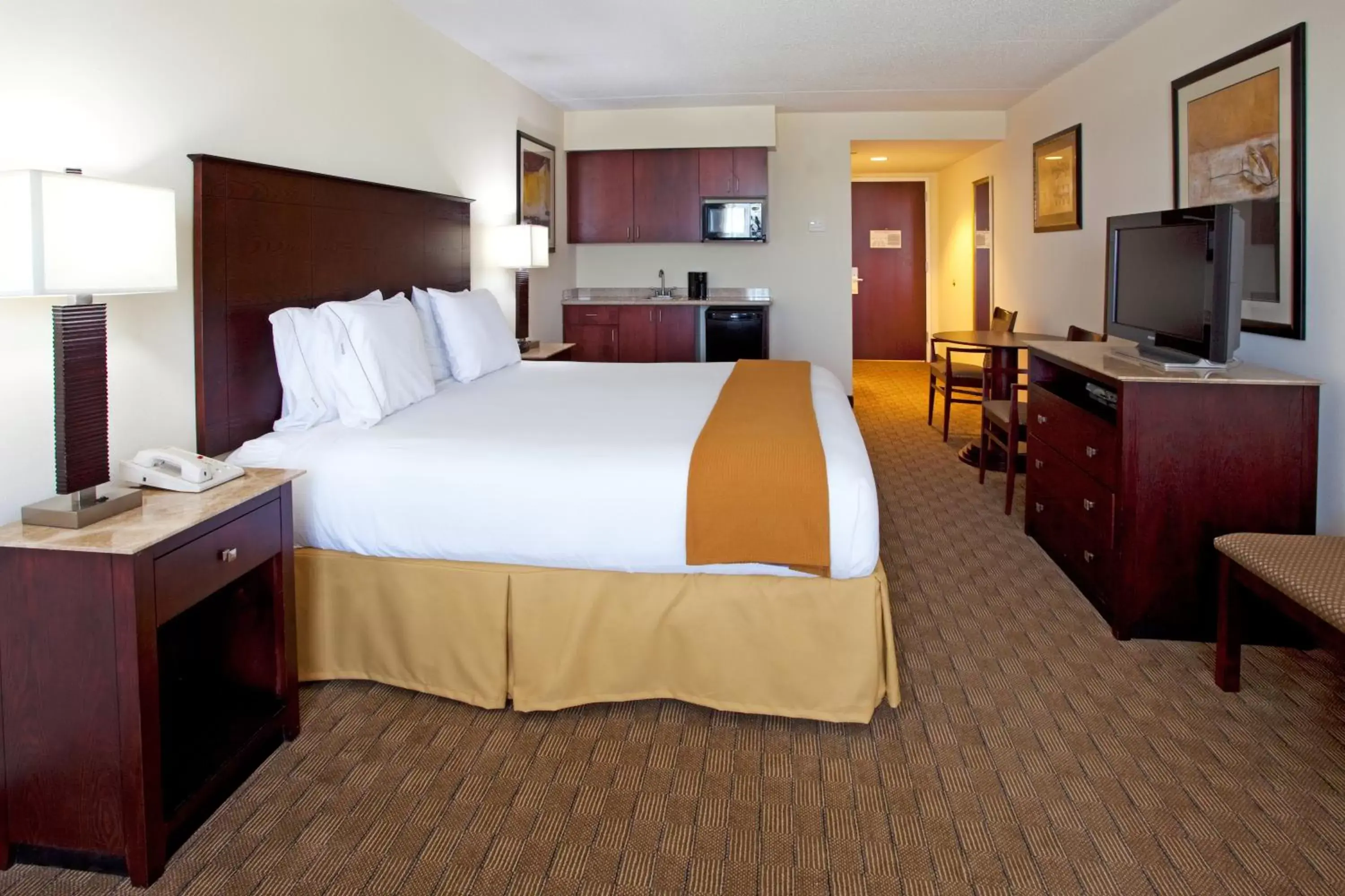 Holiday Inn Express & Suites Columbus at Northlake by IHG Holiday Inn Express & Suites Columbus at Northlake by IHG