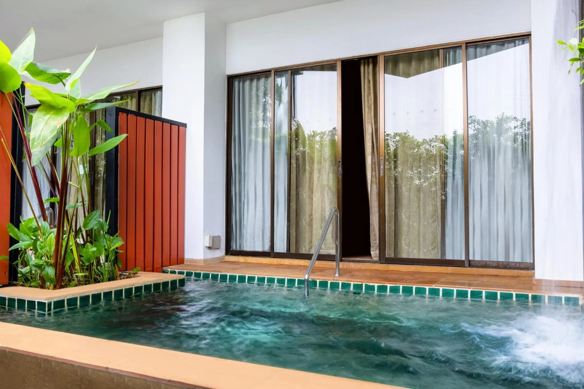 Photo of the whole room, Swimming Pool in Destination Resorts Phuket Karon Beach - SHA Extra Plus