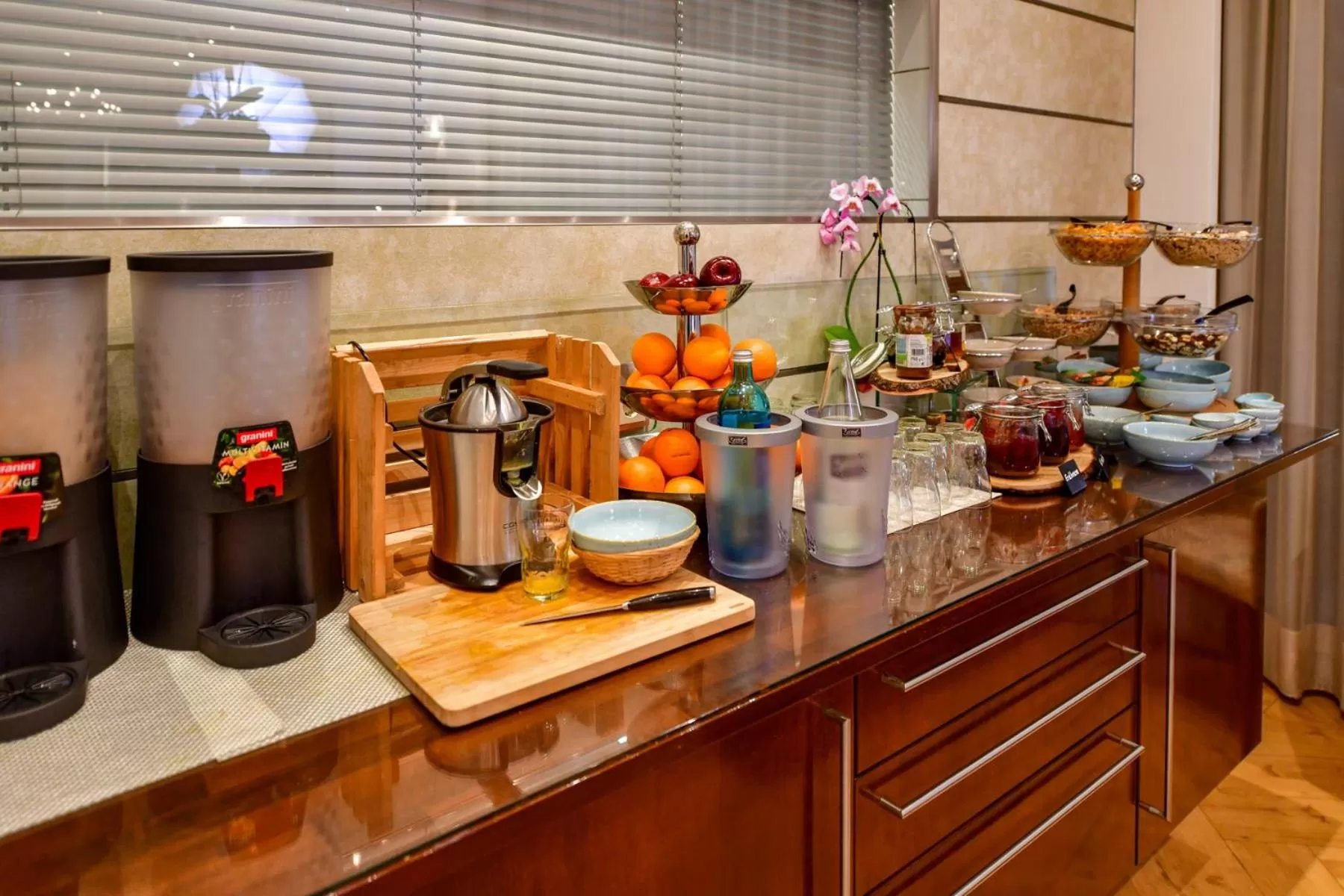 Coffee/tea facilities in STADT HOTEL Iserlohn