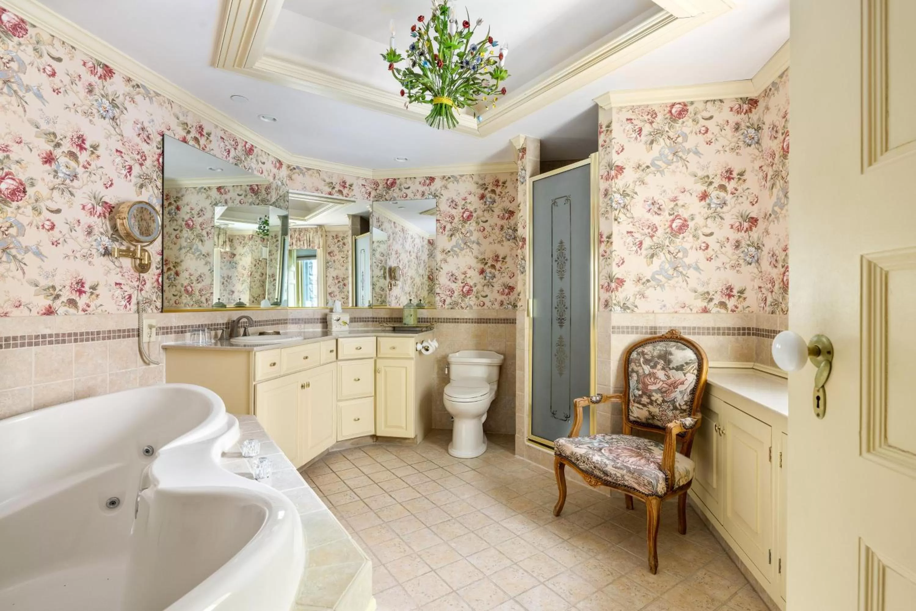 Bathroom in The Inn at Erlowest