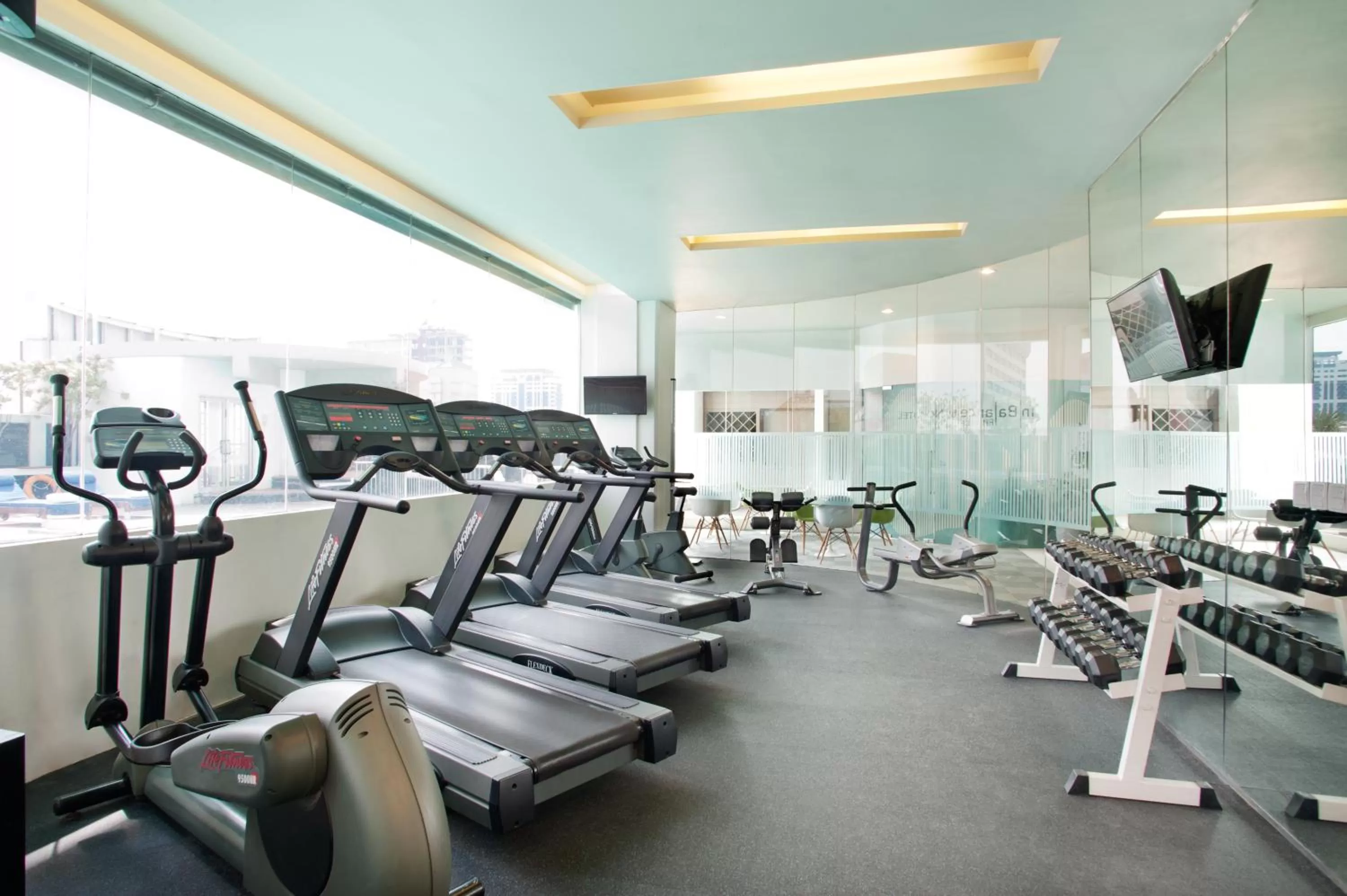 Fitness centre/facilities in Novotel Jakarta Gajah Mada